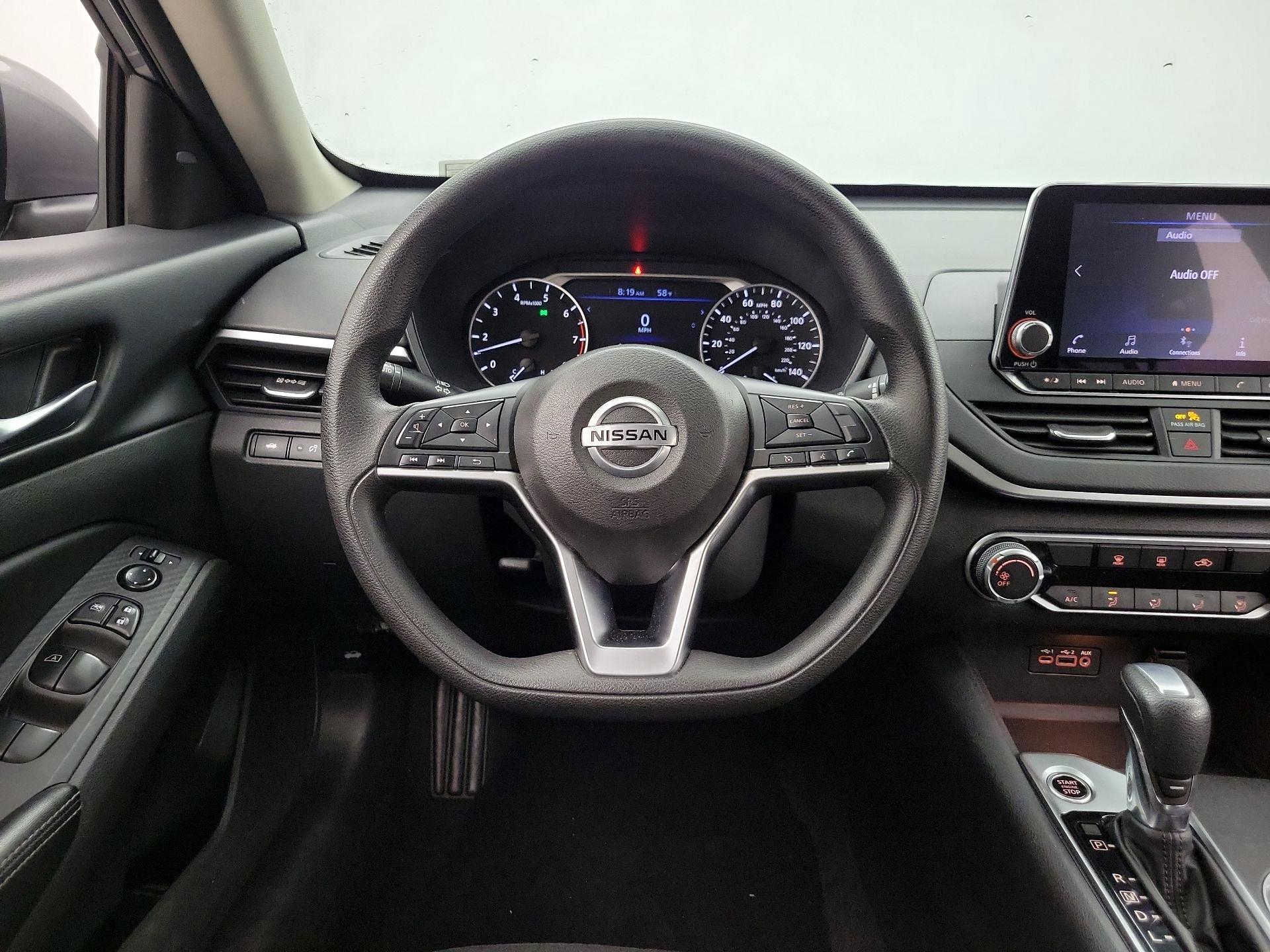 Thumbnail: 2022 Nissan Altima - 10