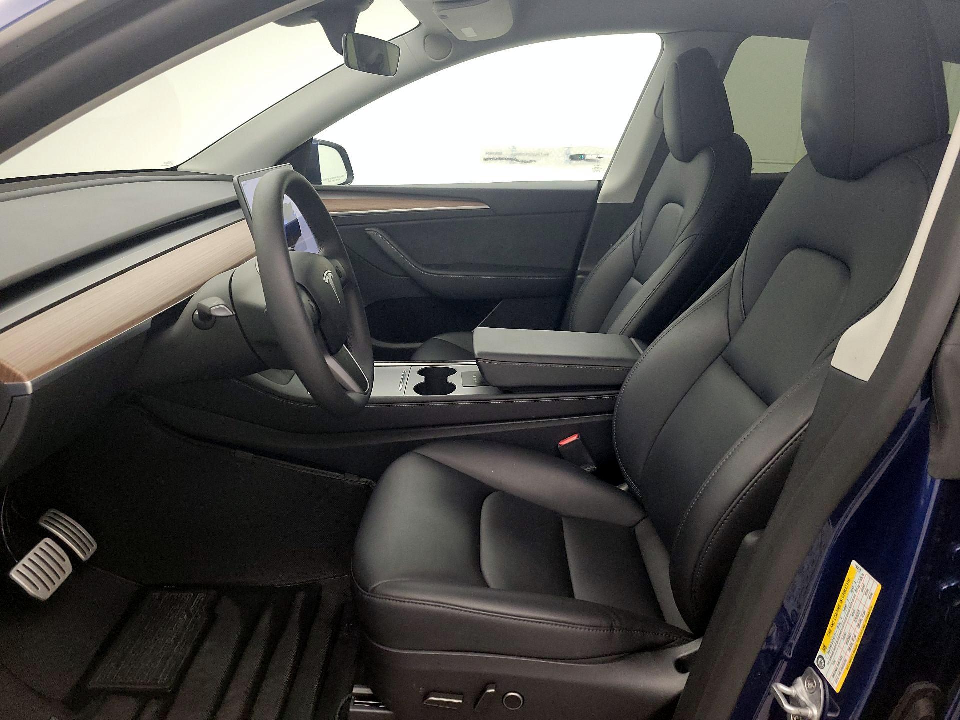 Thumbnail: 2025 Tesla Model Y - 9