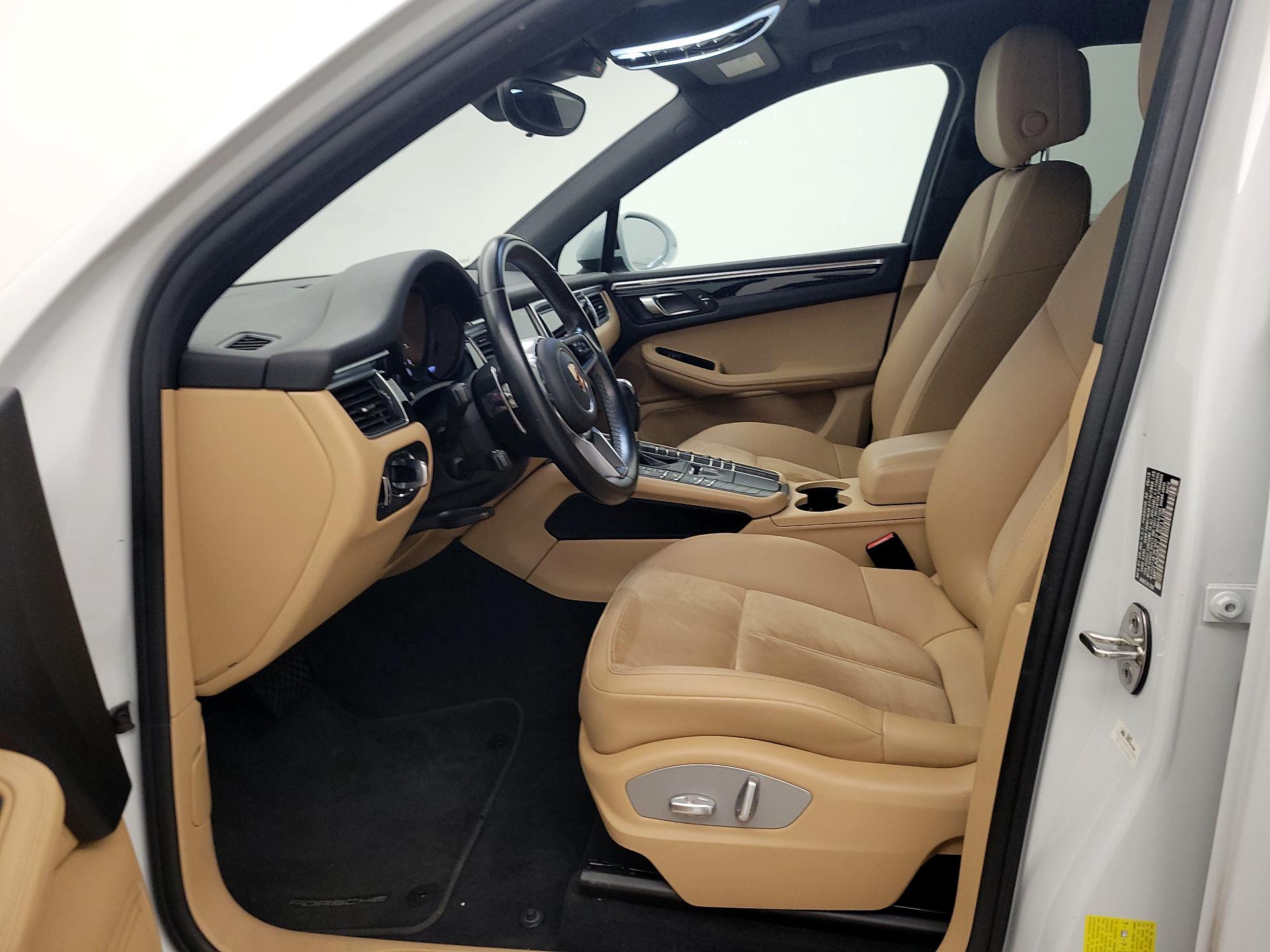 Thumbnail: 2018 Porsche Macan - 11