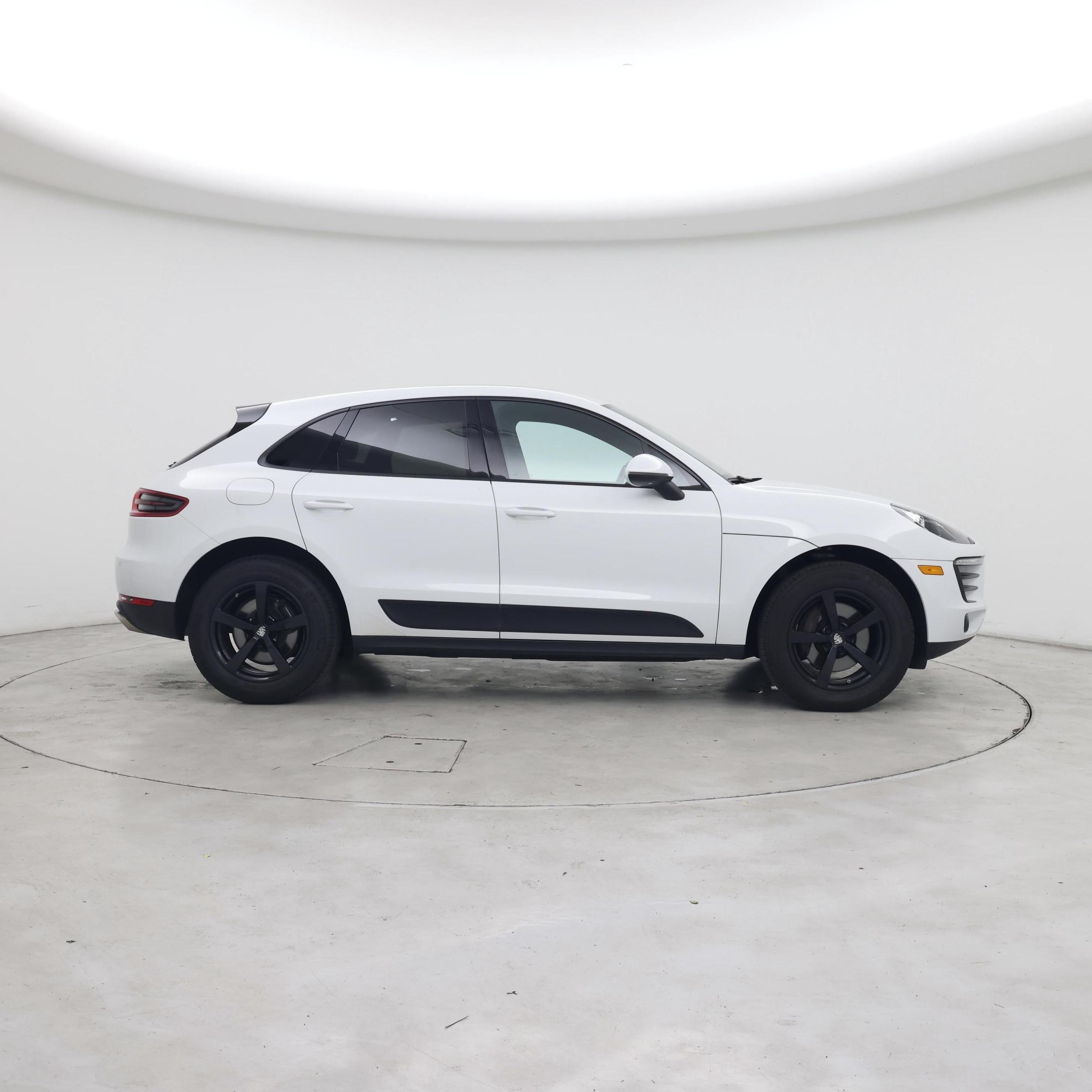 Thumbnail: 2018 Porsche Macan - 7