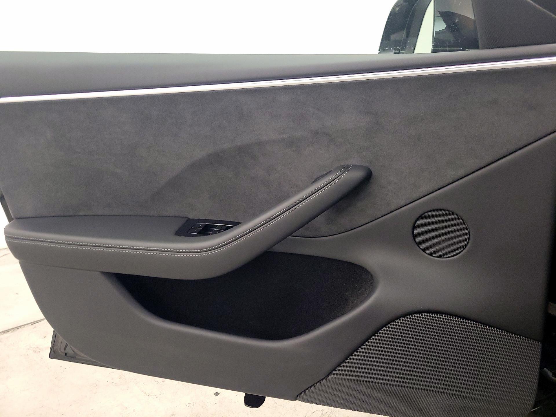 Thumbnail: 2024 Tesla Model 3 - 12