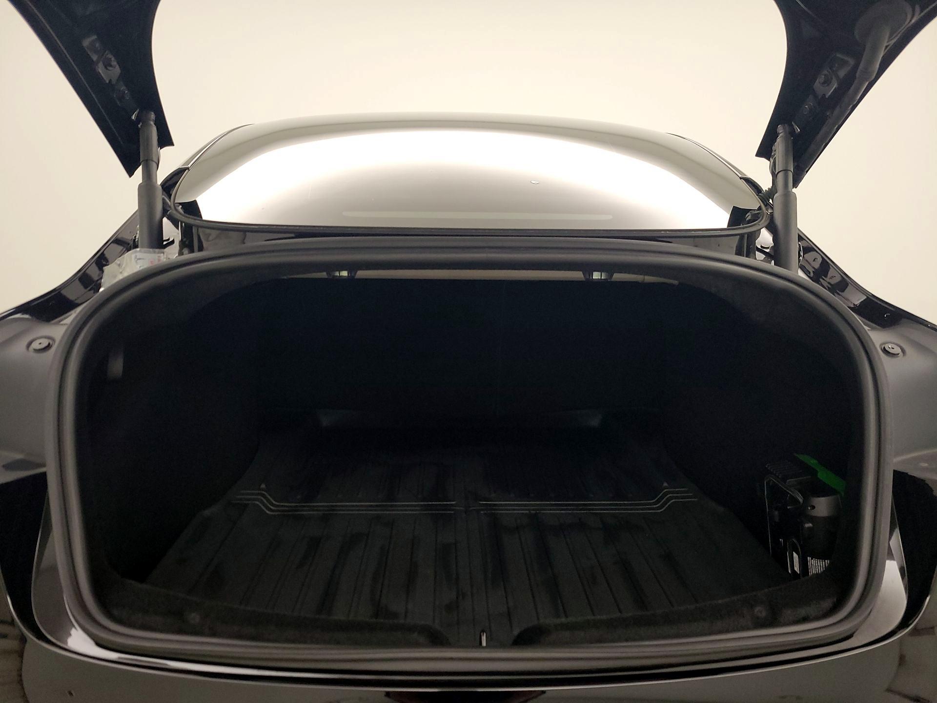 Thumbnail: 2024 Tesla Model 3 - 19