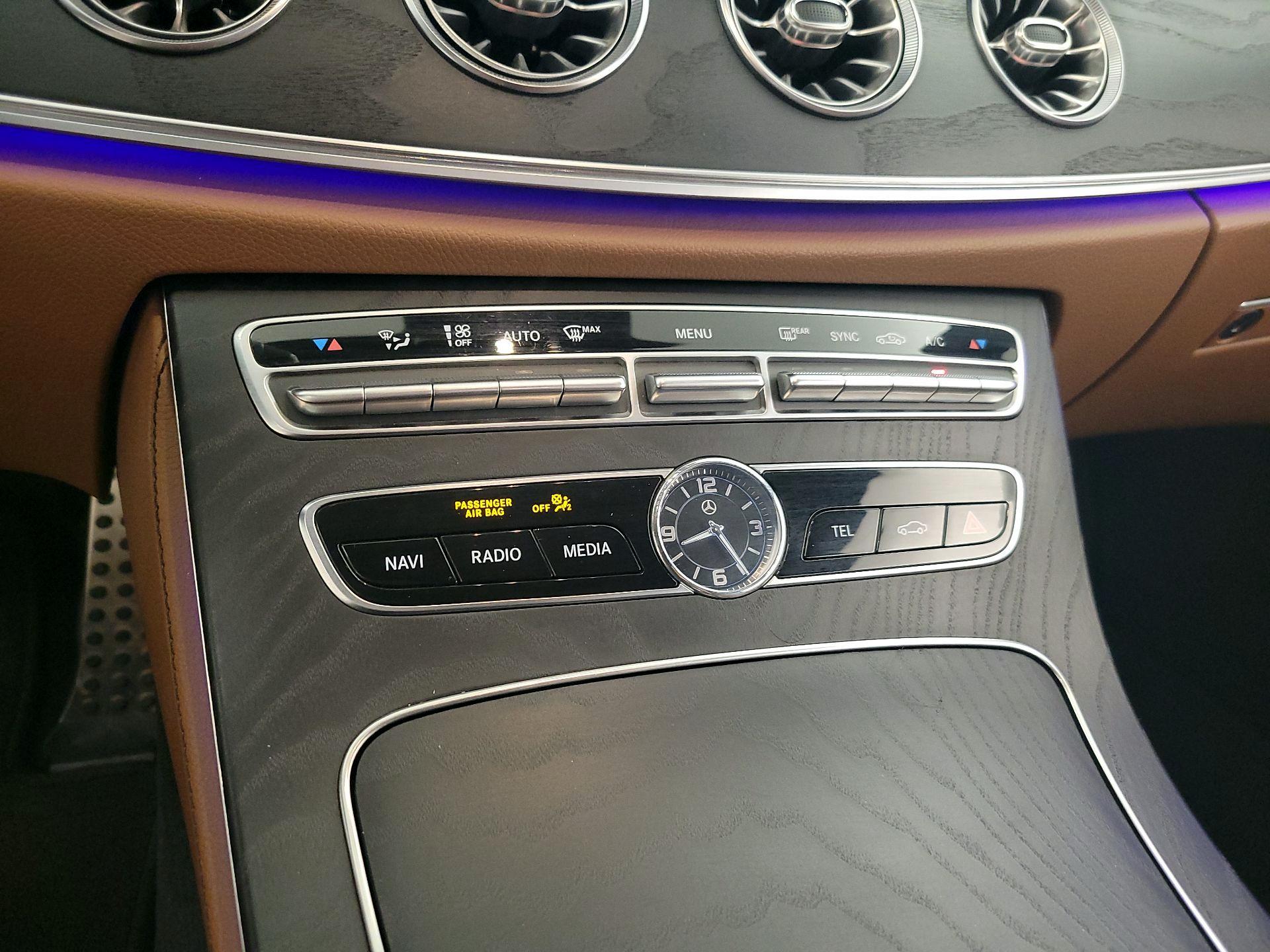 Thumbnail: 2019 Mercedes-Benz E-Class - 16