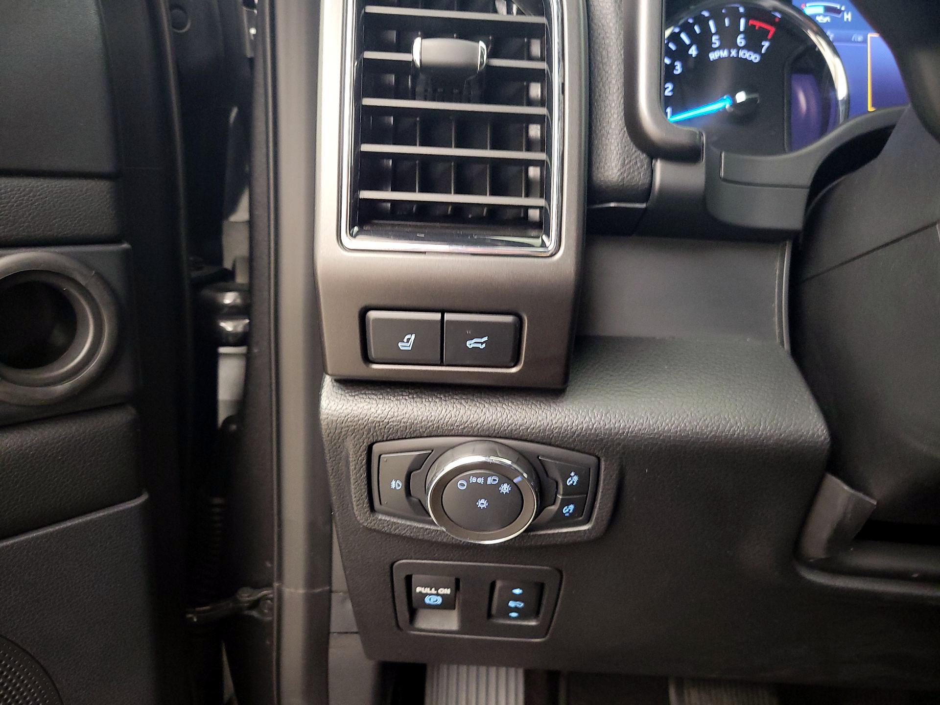 Thumbnail: 2020 Ford Expedition - 13