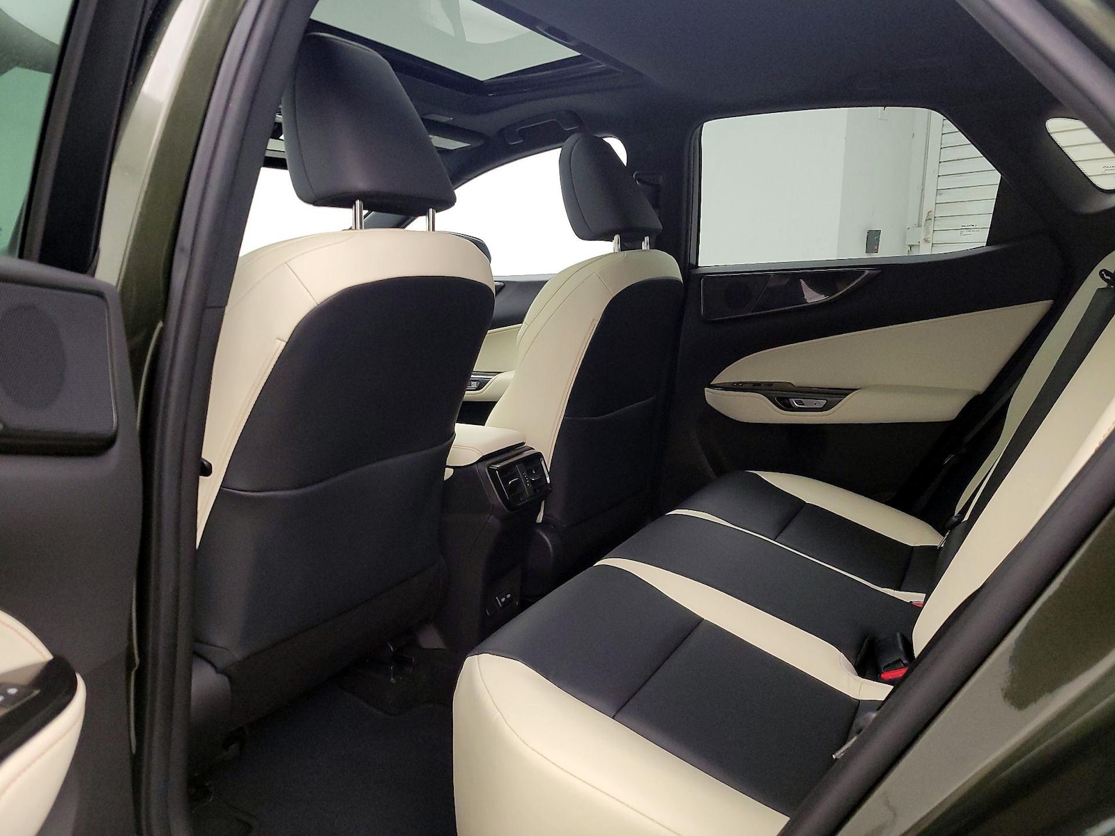 2024 Lexus NX 350 - Photo 21