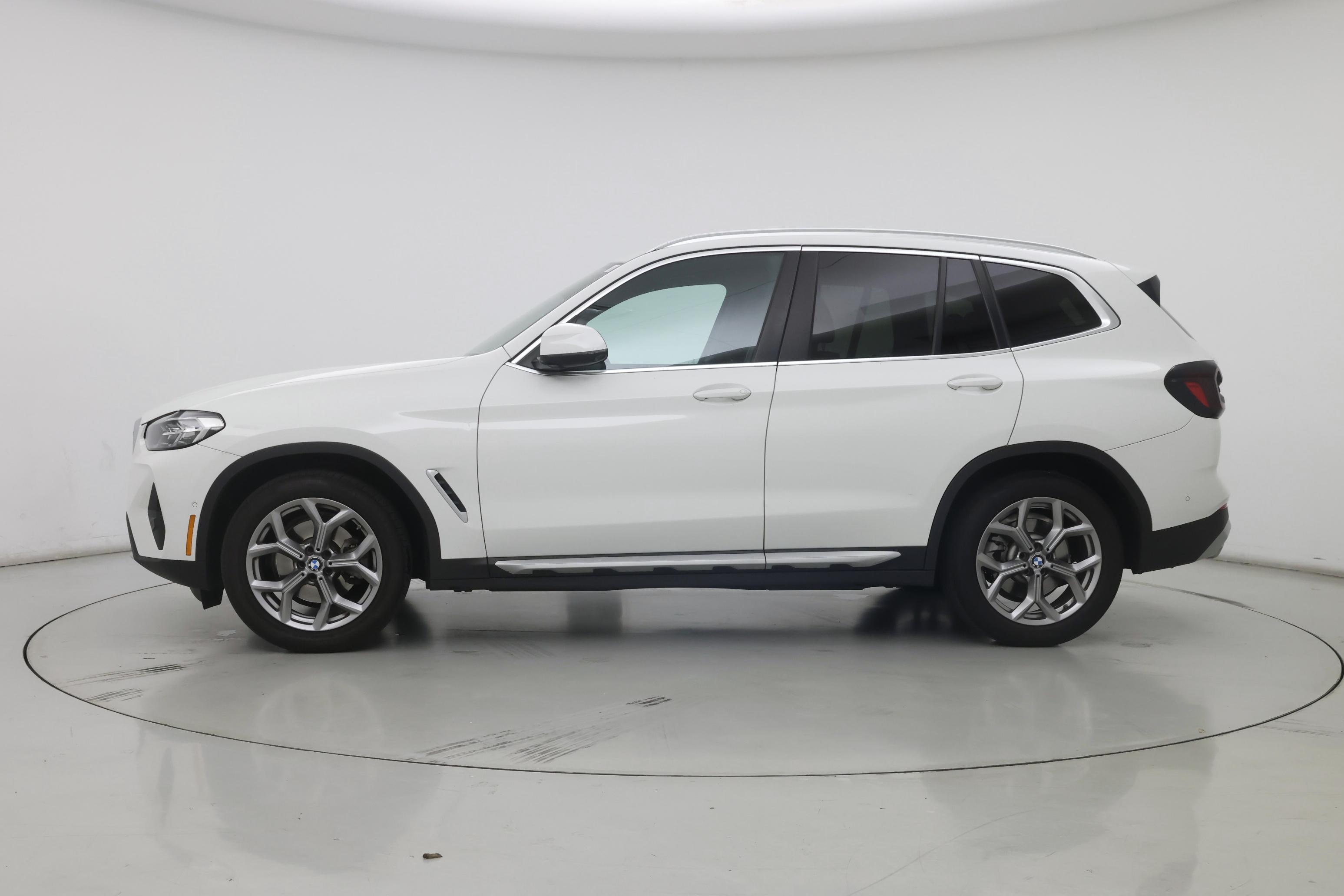 Thumbnail: 2023 BMW X3 - 3