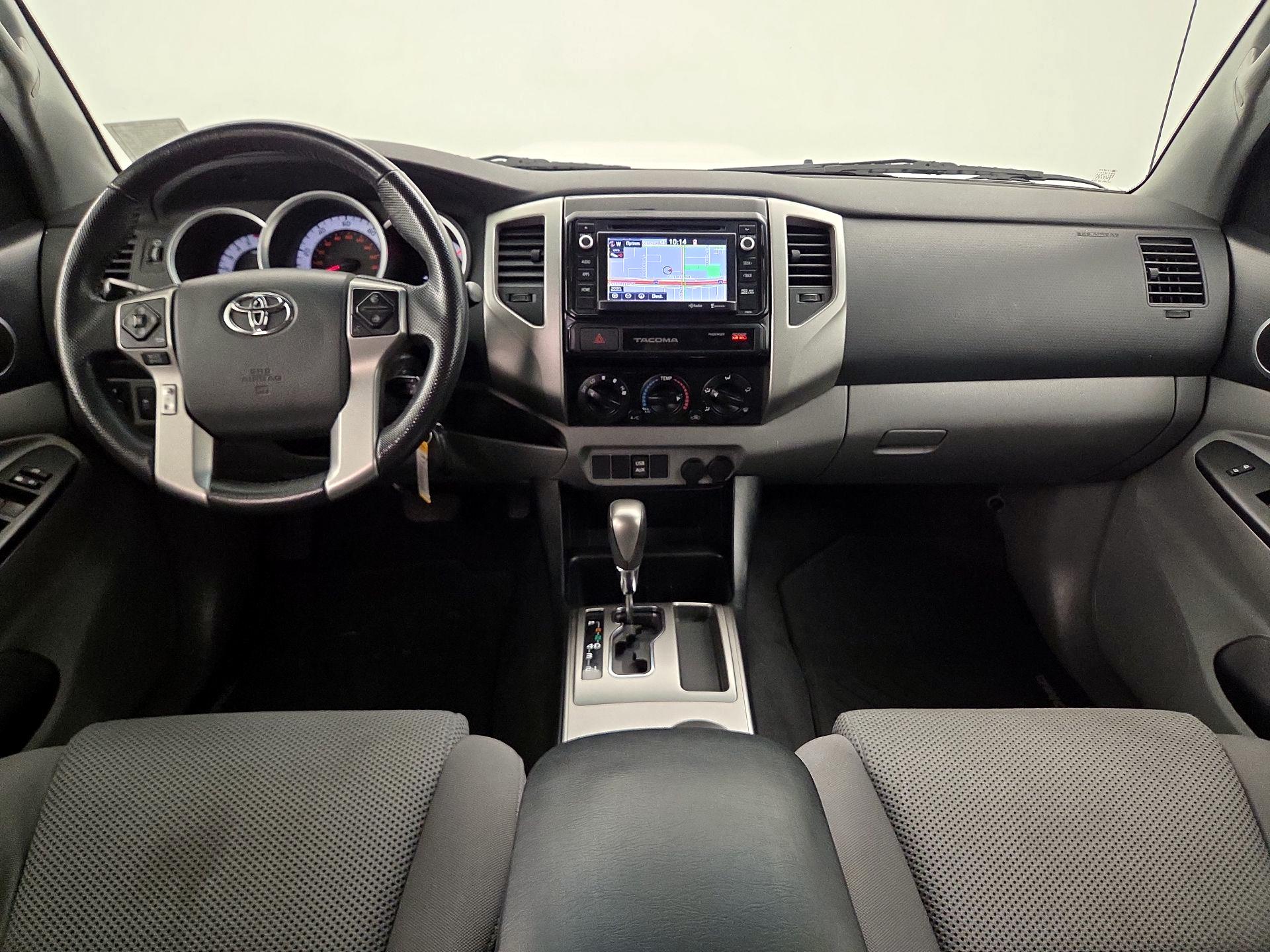 Thumbnail: 2015 Toyota Tacoma - 9