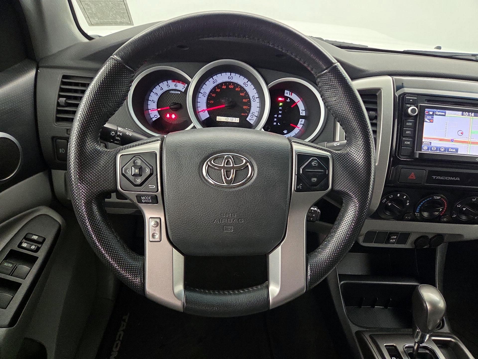 Thumbnail: 2015 Toyota Tacoma - 10