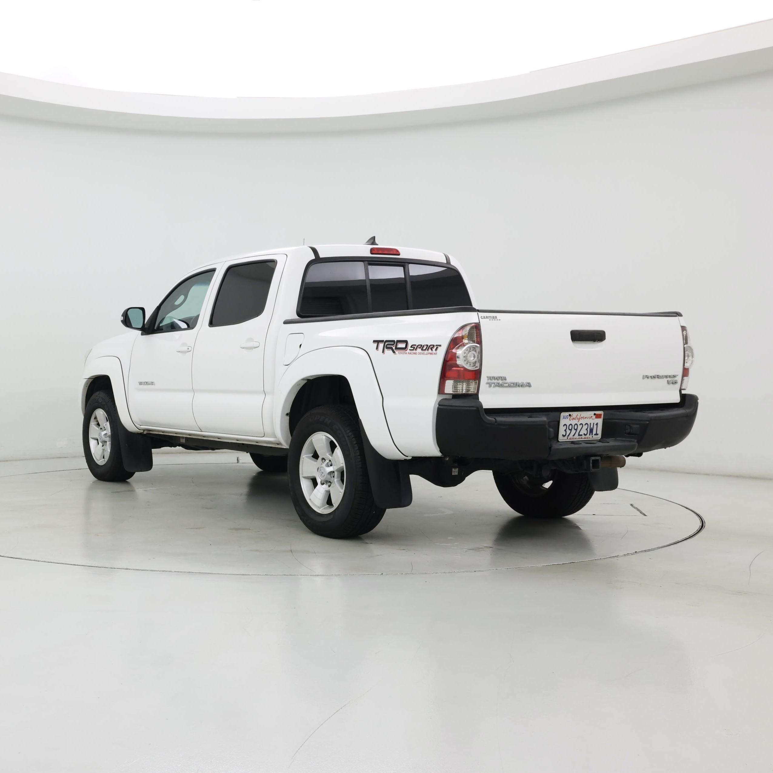 Thumbnail: 2015 Toyota Tacoma - 2