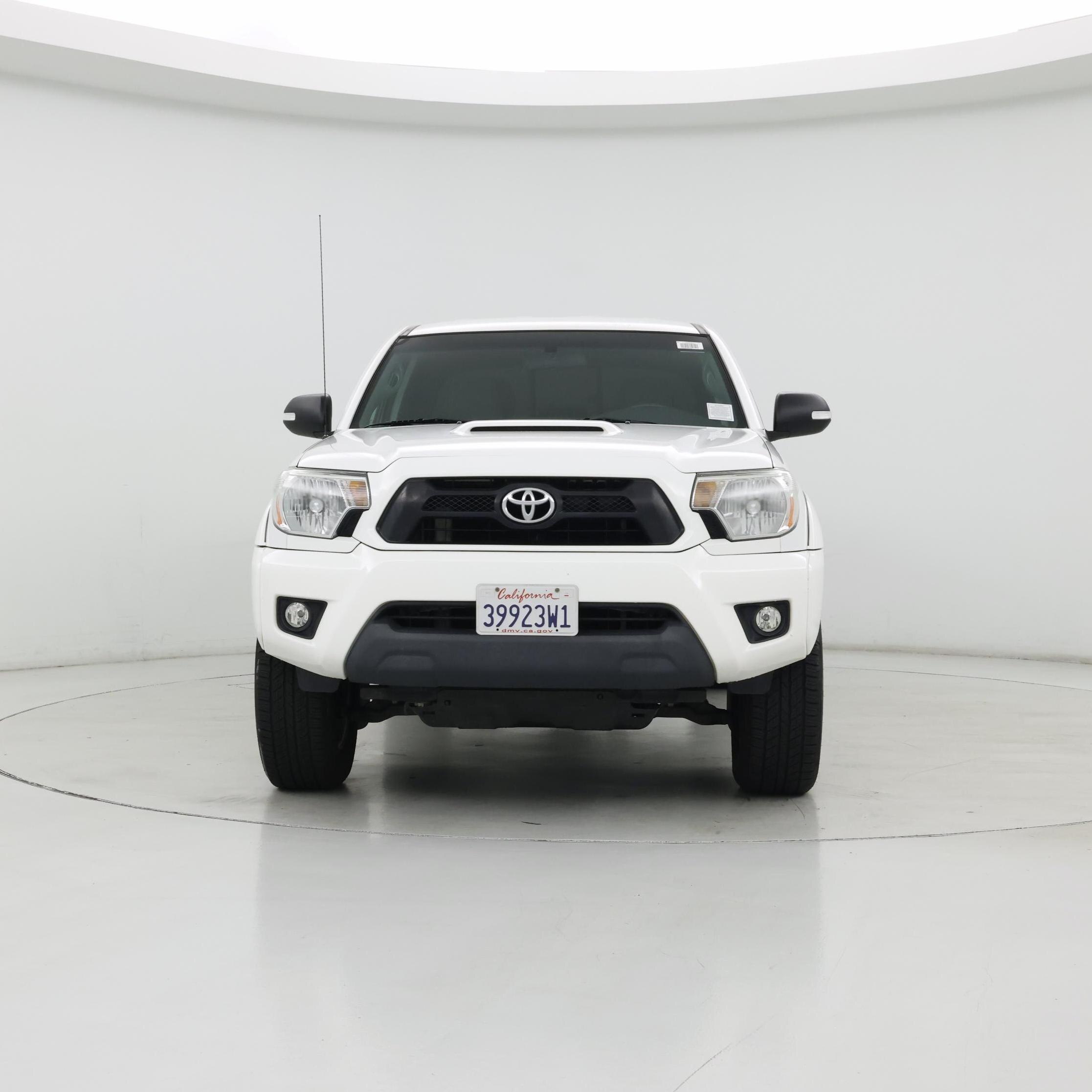 Thumbnail: 2015 Toyota Tacoma - 5