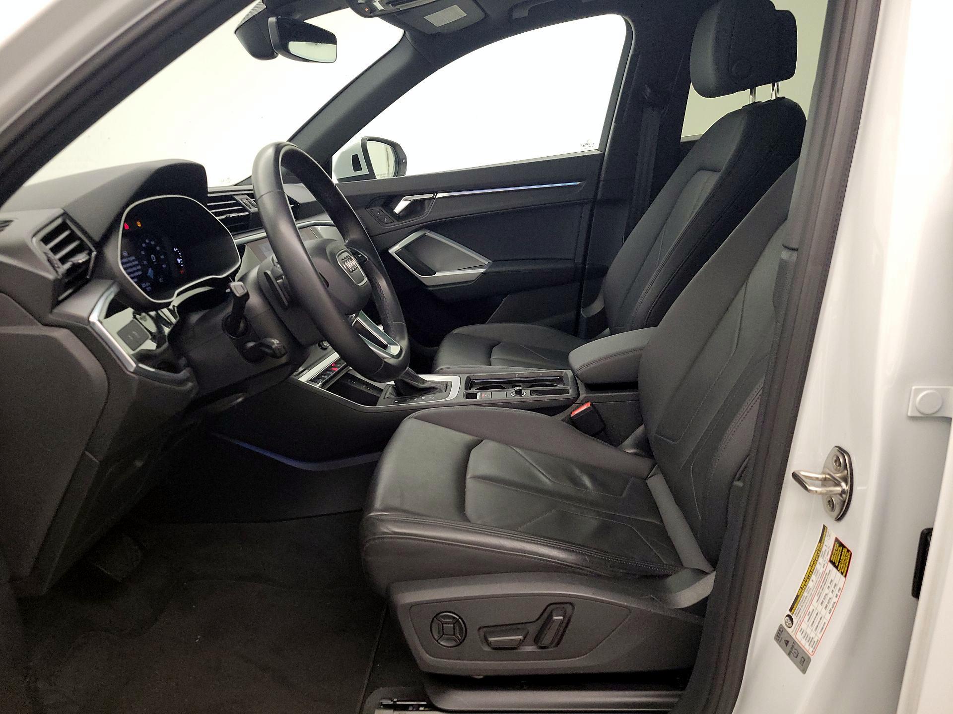Thumbnail: 2022 Audi Q3 - 11