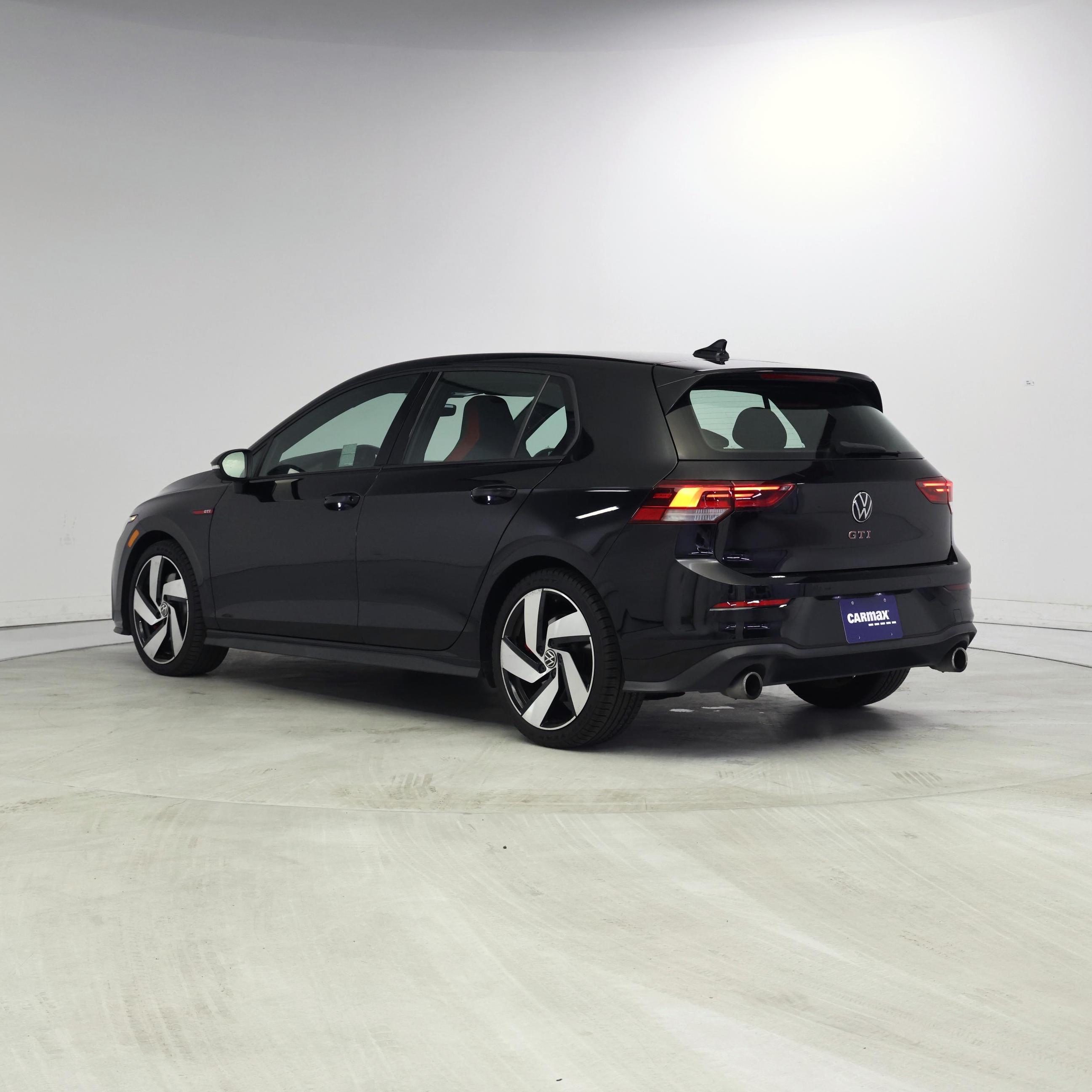 Thumbnail: 2024 Volkswagen Golf - 2