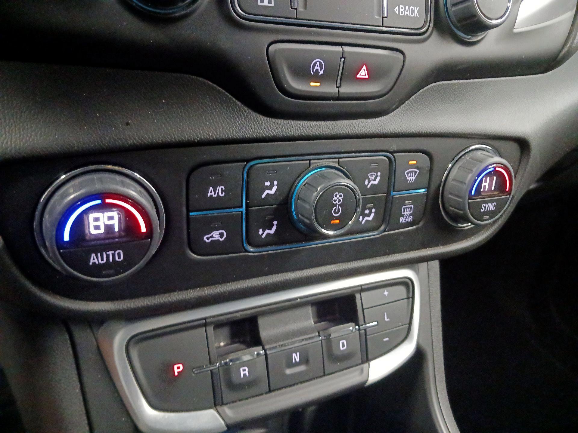 Thumbnail: 2023 GMC Terrain - 15