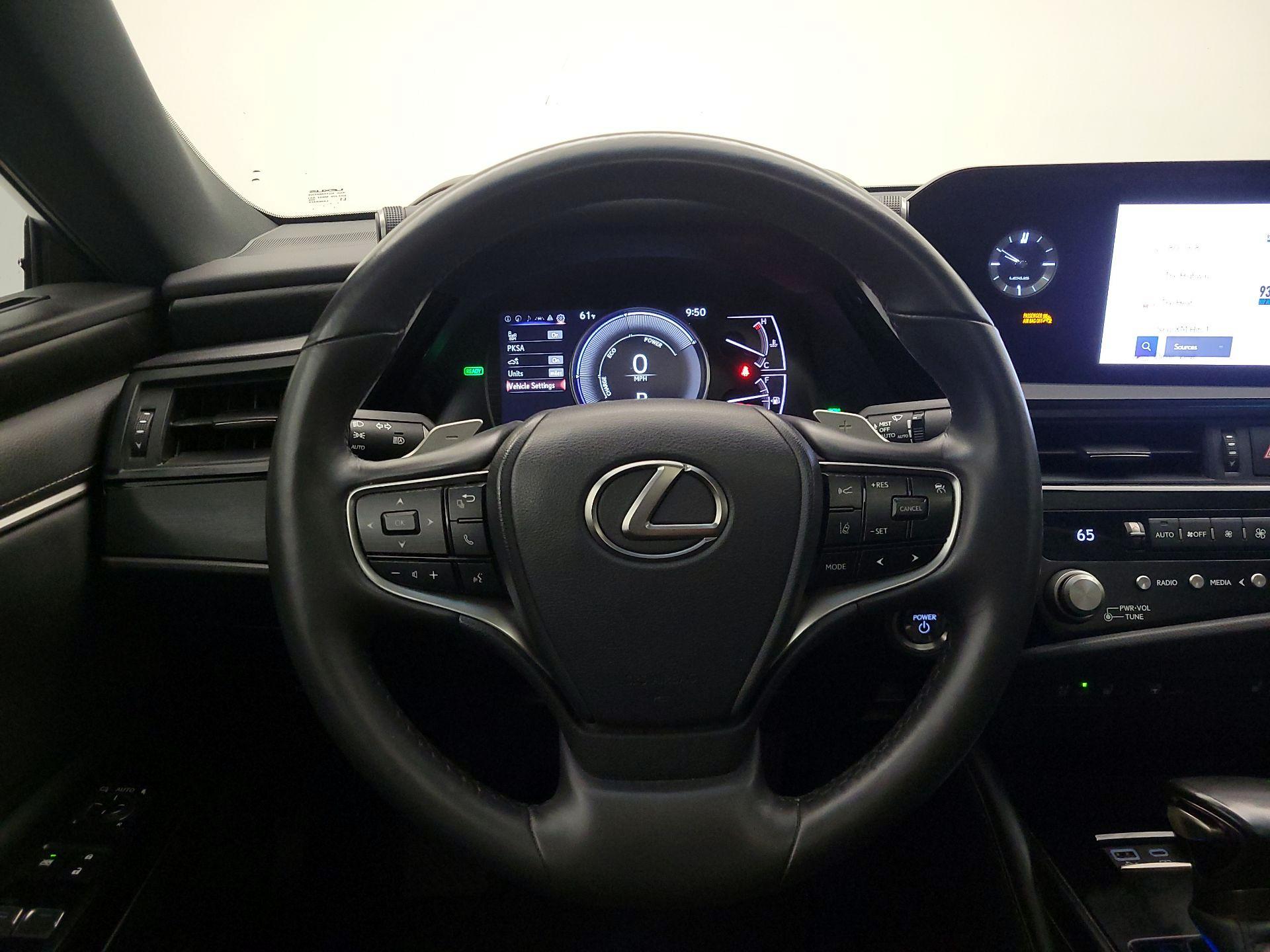 Thumbnail: 2023 Lexus ES - 10