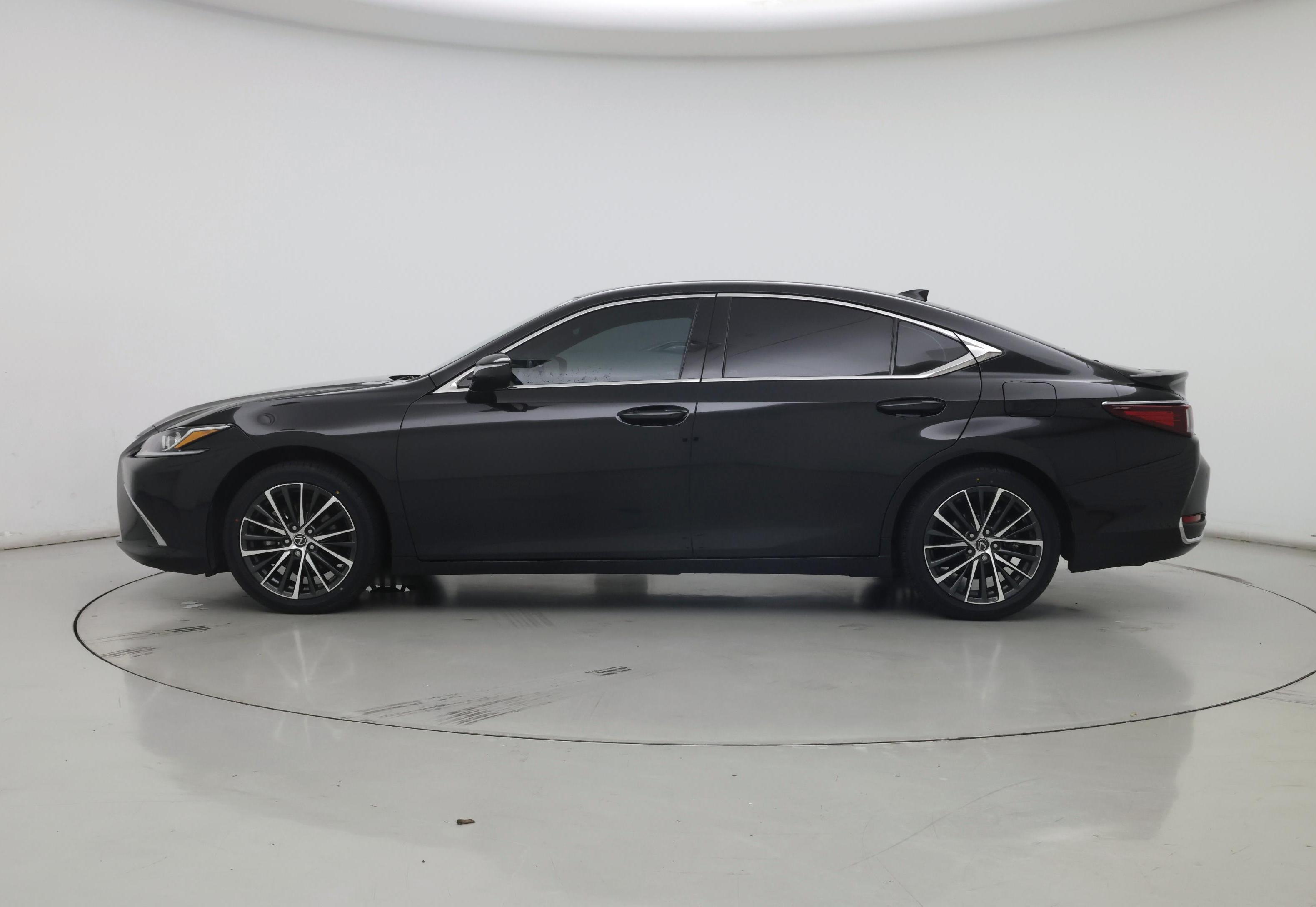 Thumbnail: 2023 Lexus ES - 3