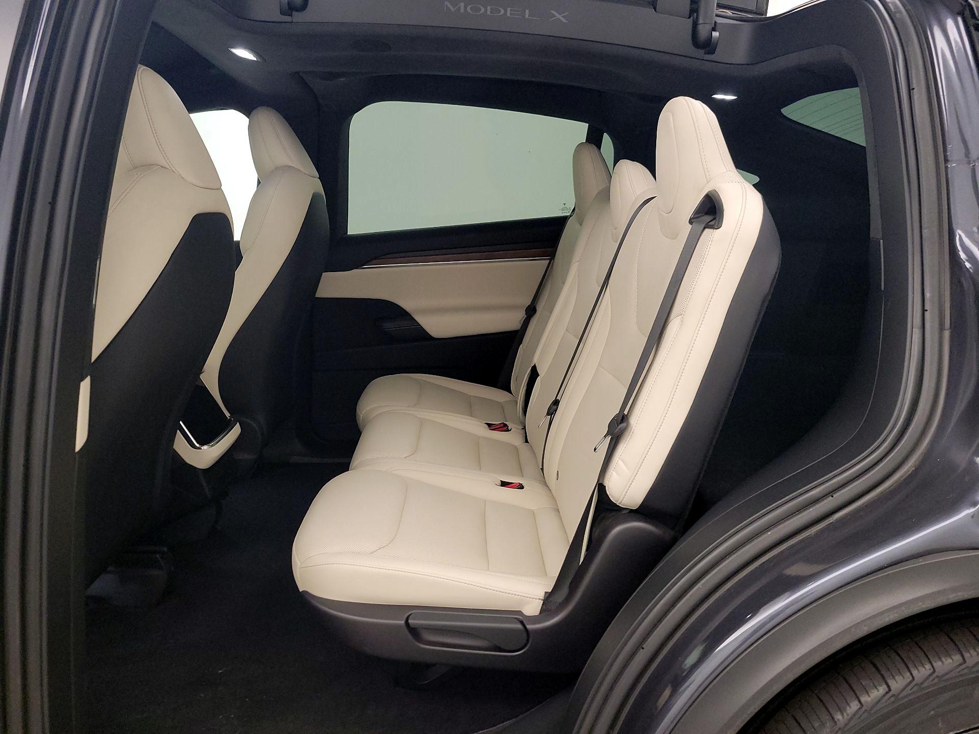 Thumbnail: 2022 Tesla Model X - 16