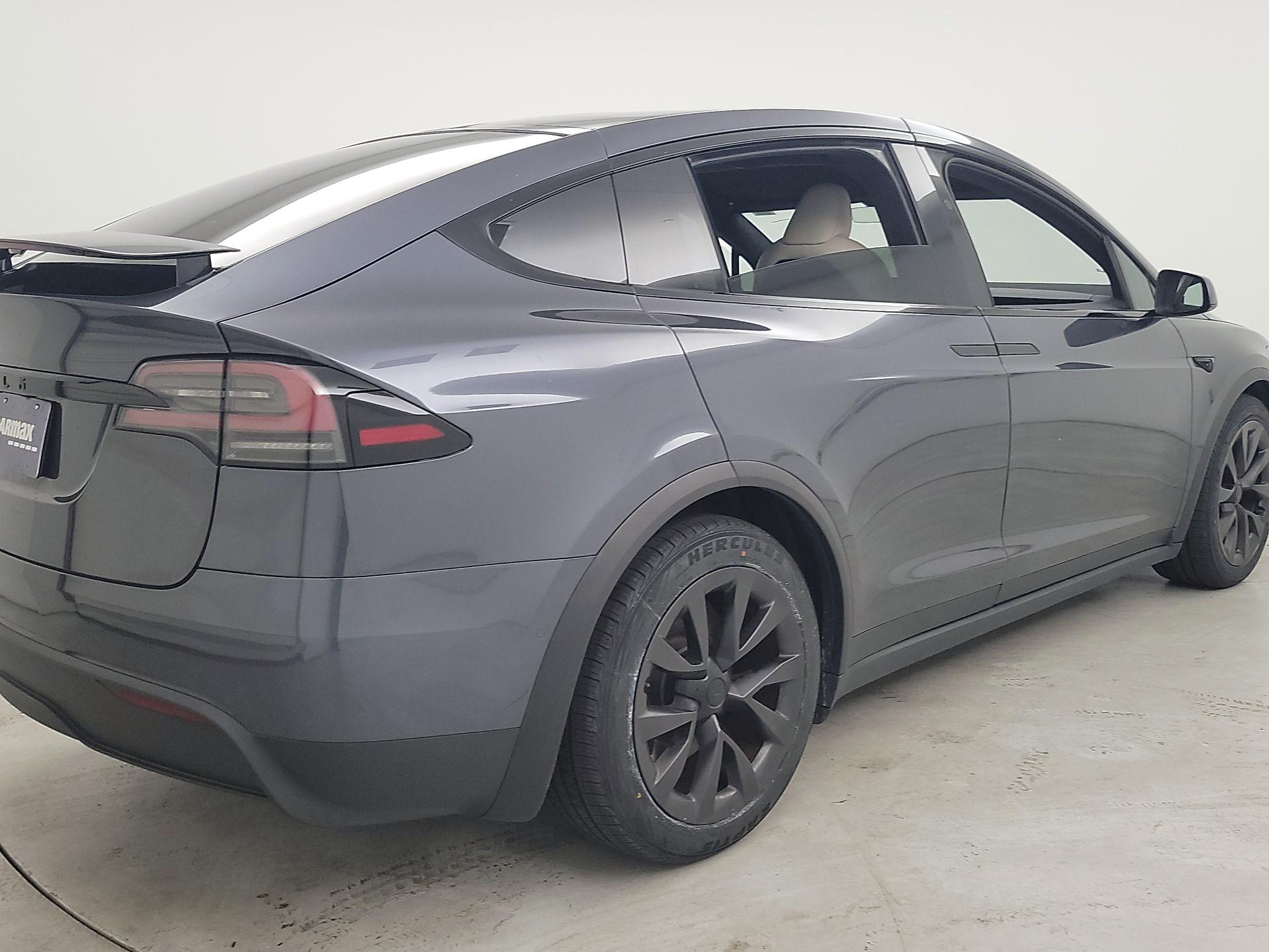 Thumbnail: 2022 Tesla Model X - 5