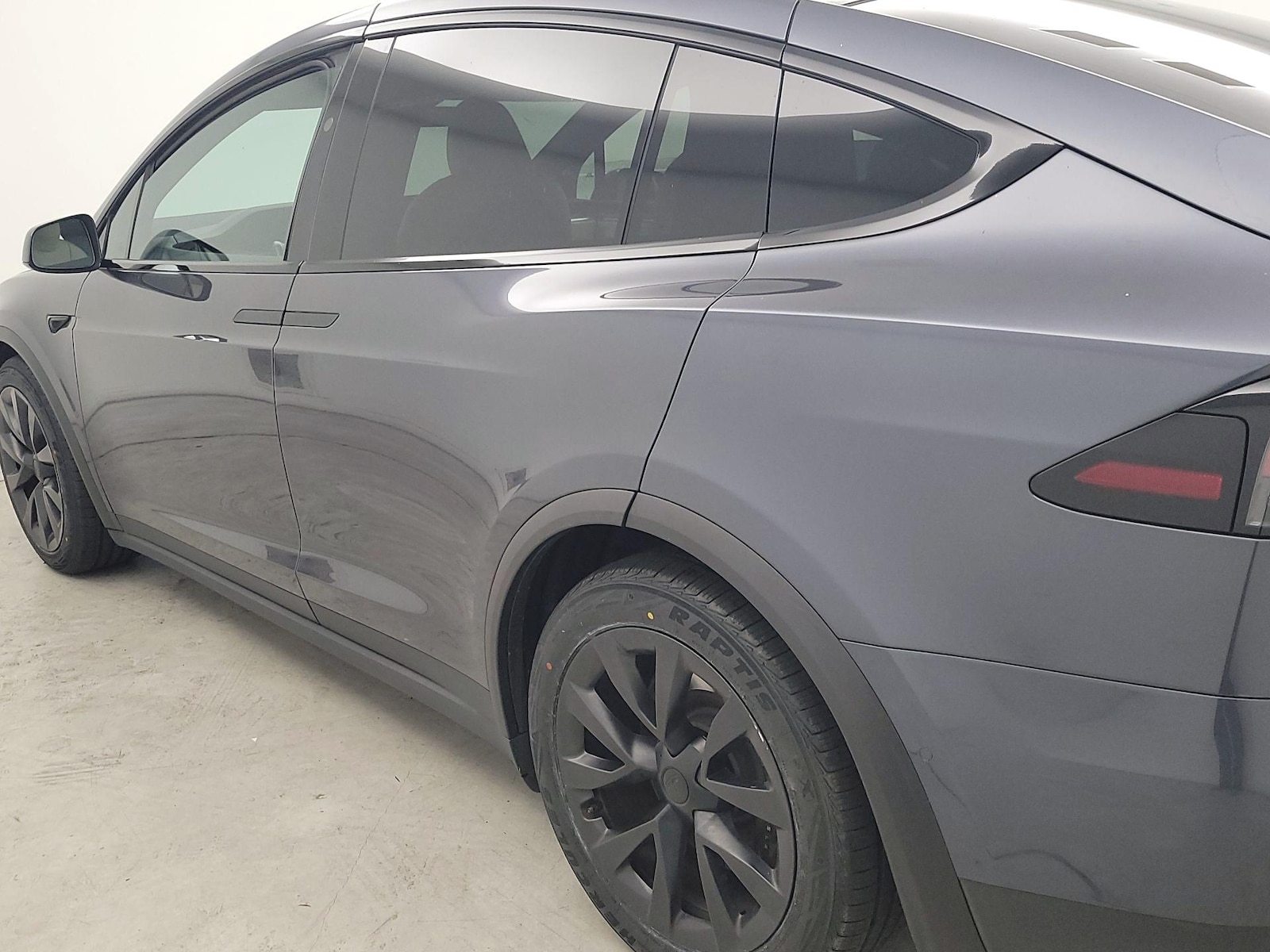 2022 Tesla Model X Long Range - Photo 7