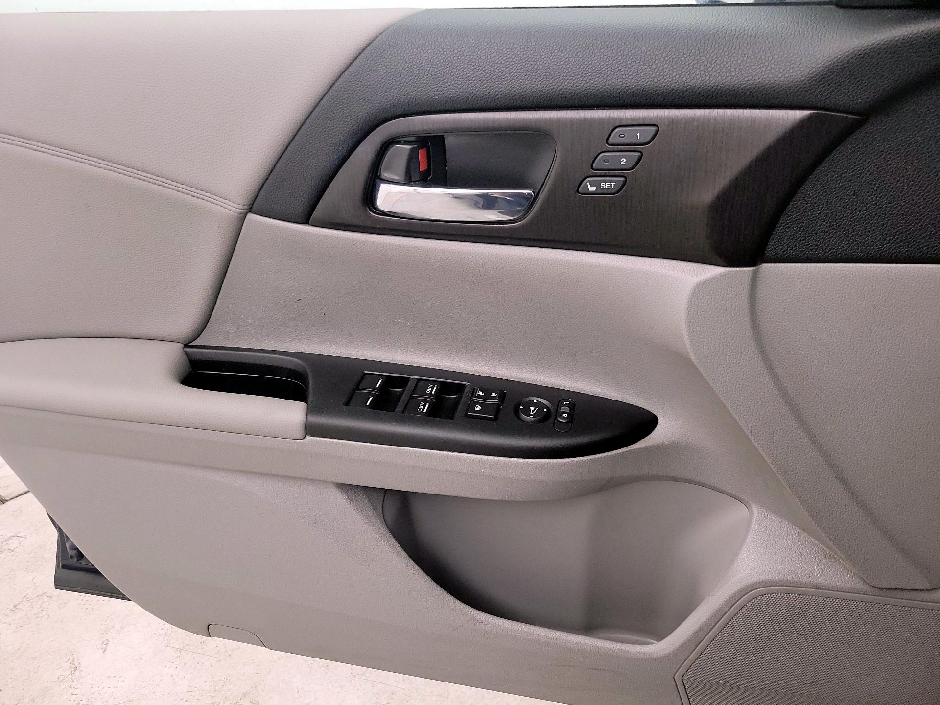 Thumbnail: 2014 Honda Accord - 10