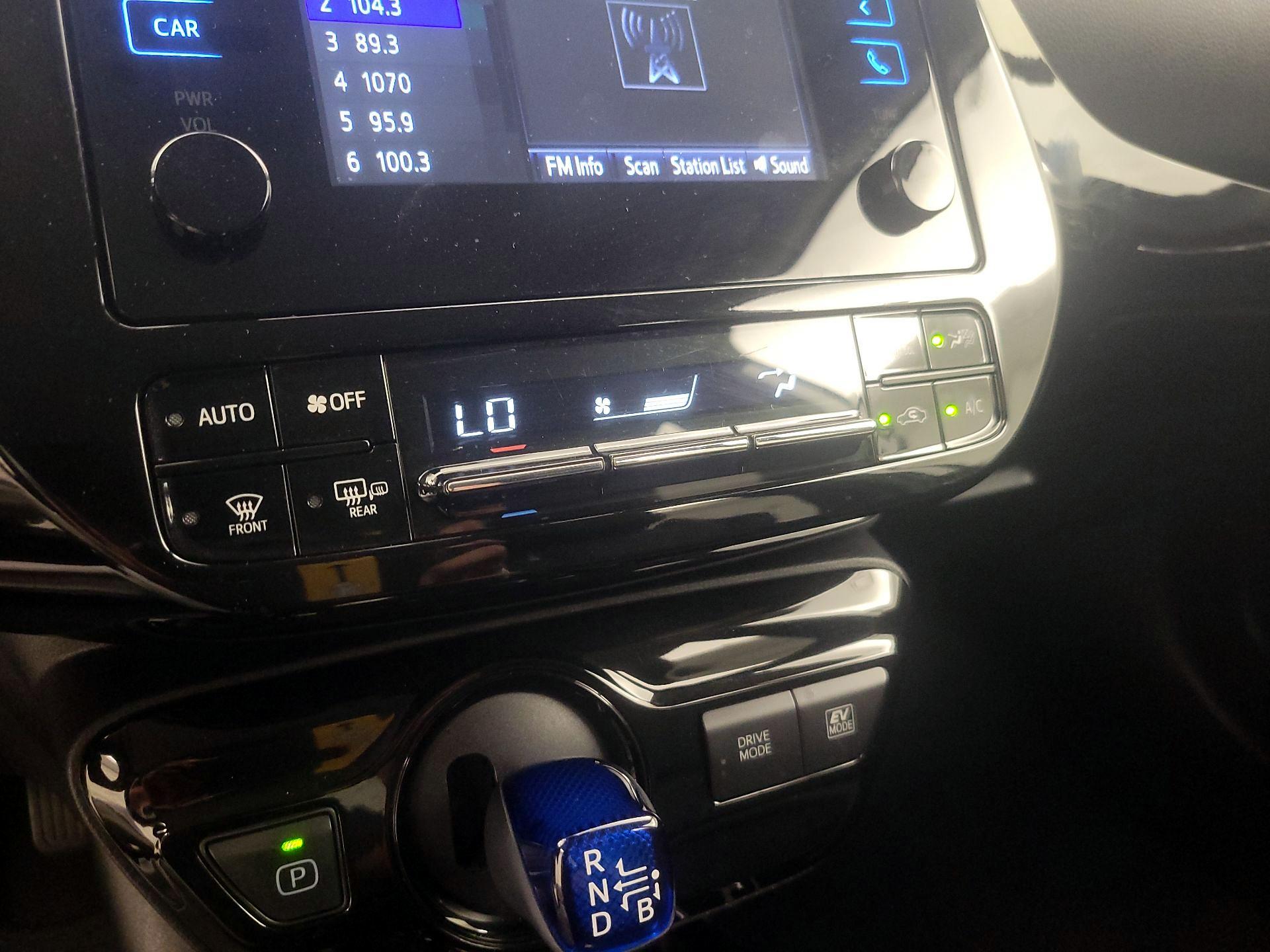 Thumbnail: 2019 Toyota Prius - 16