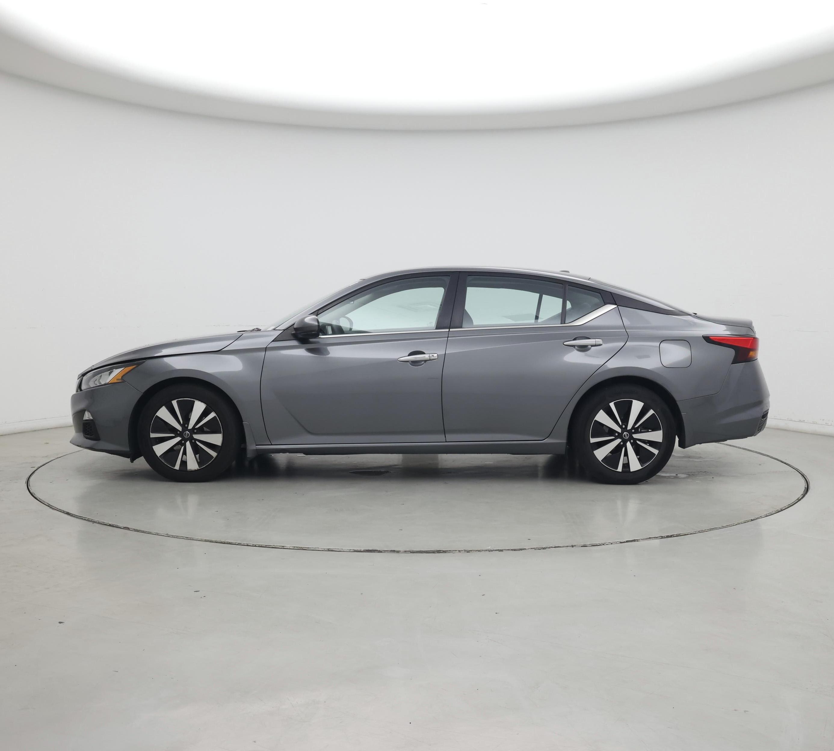 Thumbnail: 2022 Nissan Altima - 3