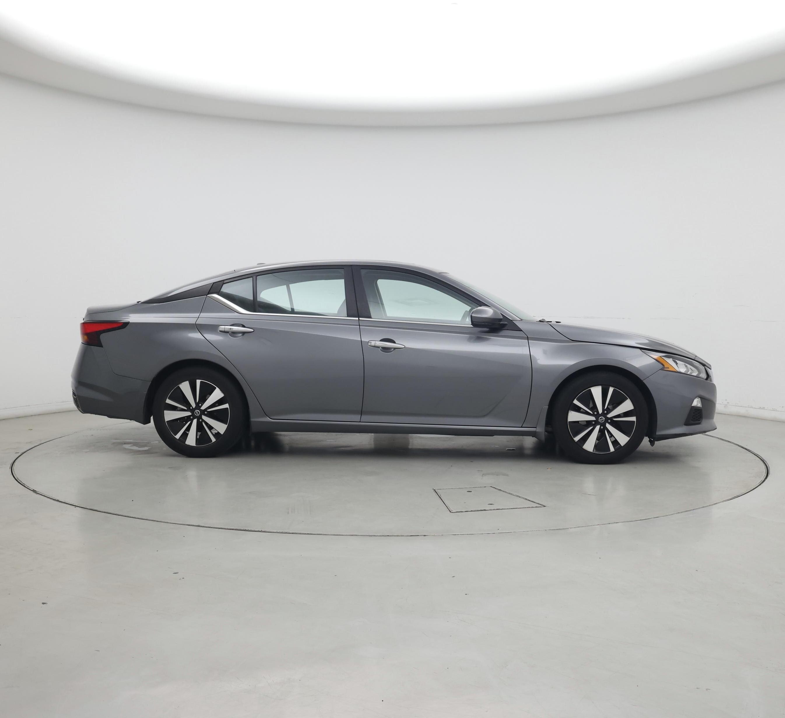 Thumbnail: 2022 Nissan Altima - 7