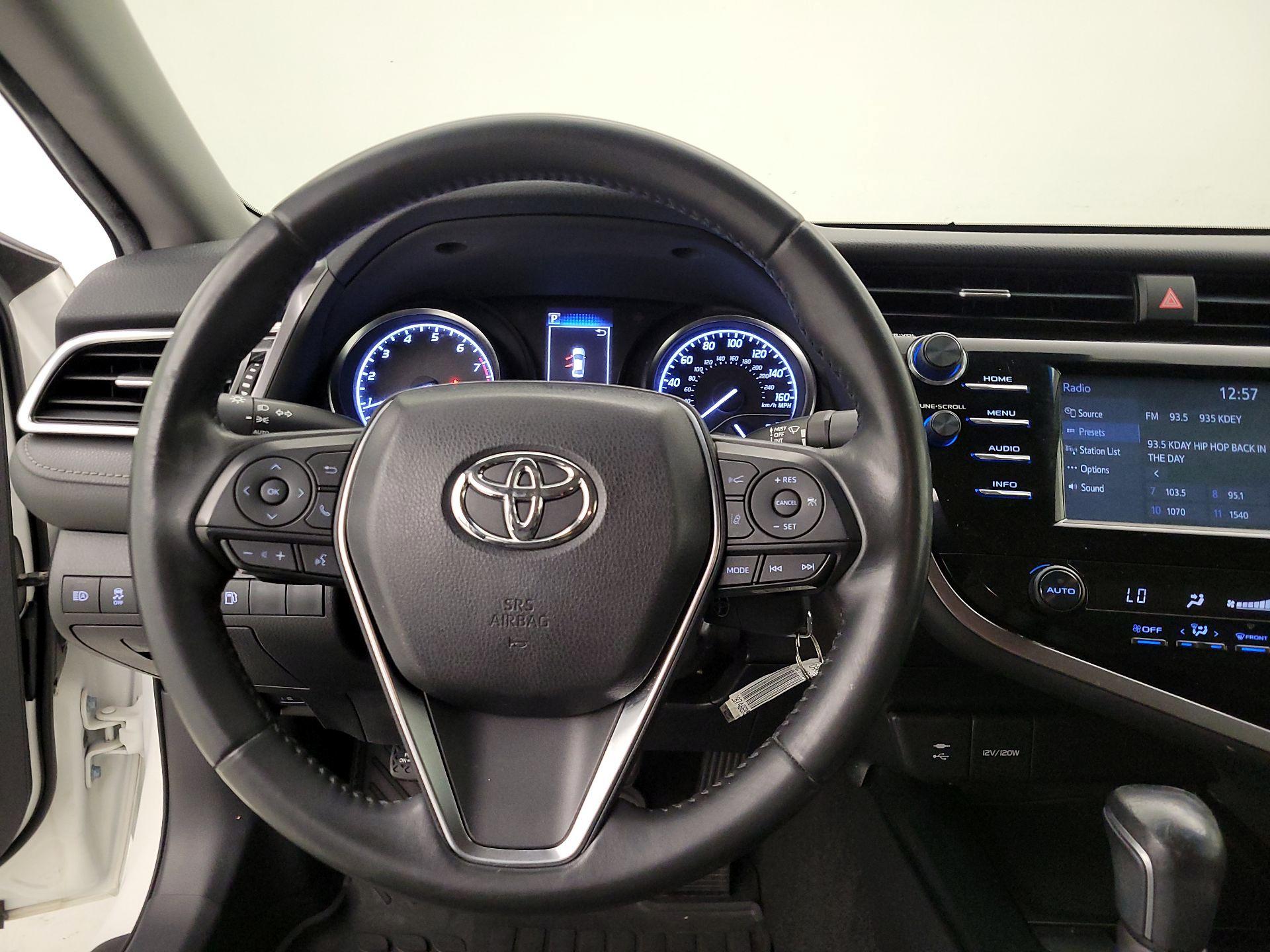 Thumbnail: 2018 Toyota Camry - 10