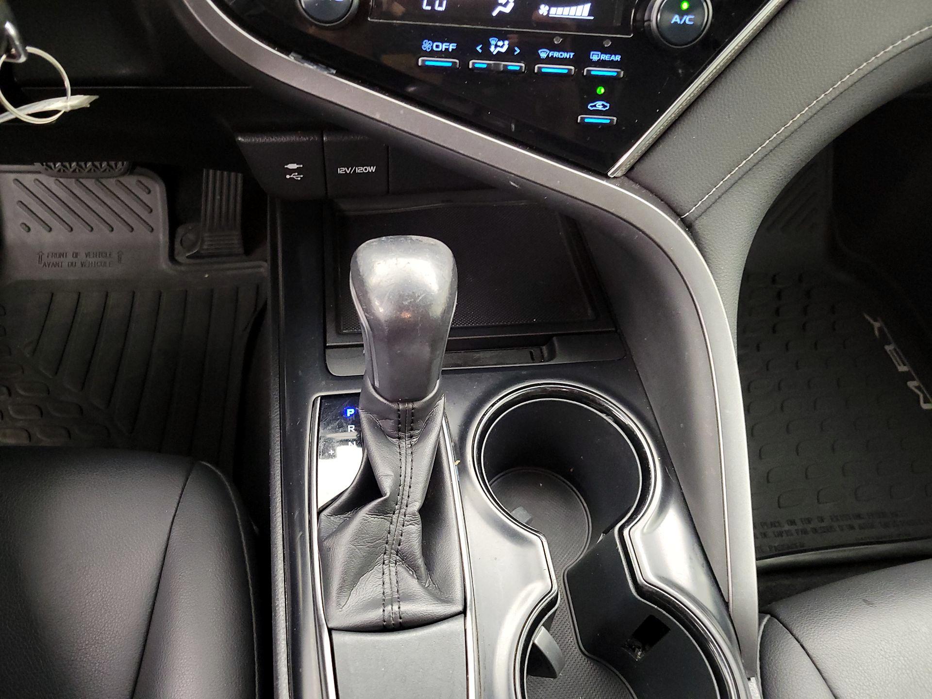Thumbnail: 2018 Toyota Camry - 17