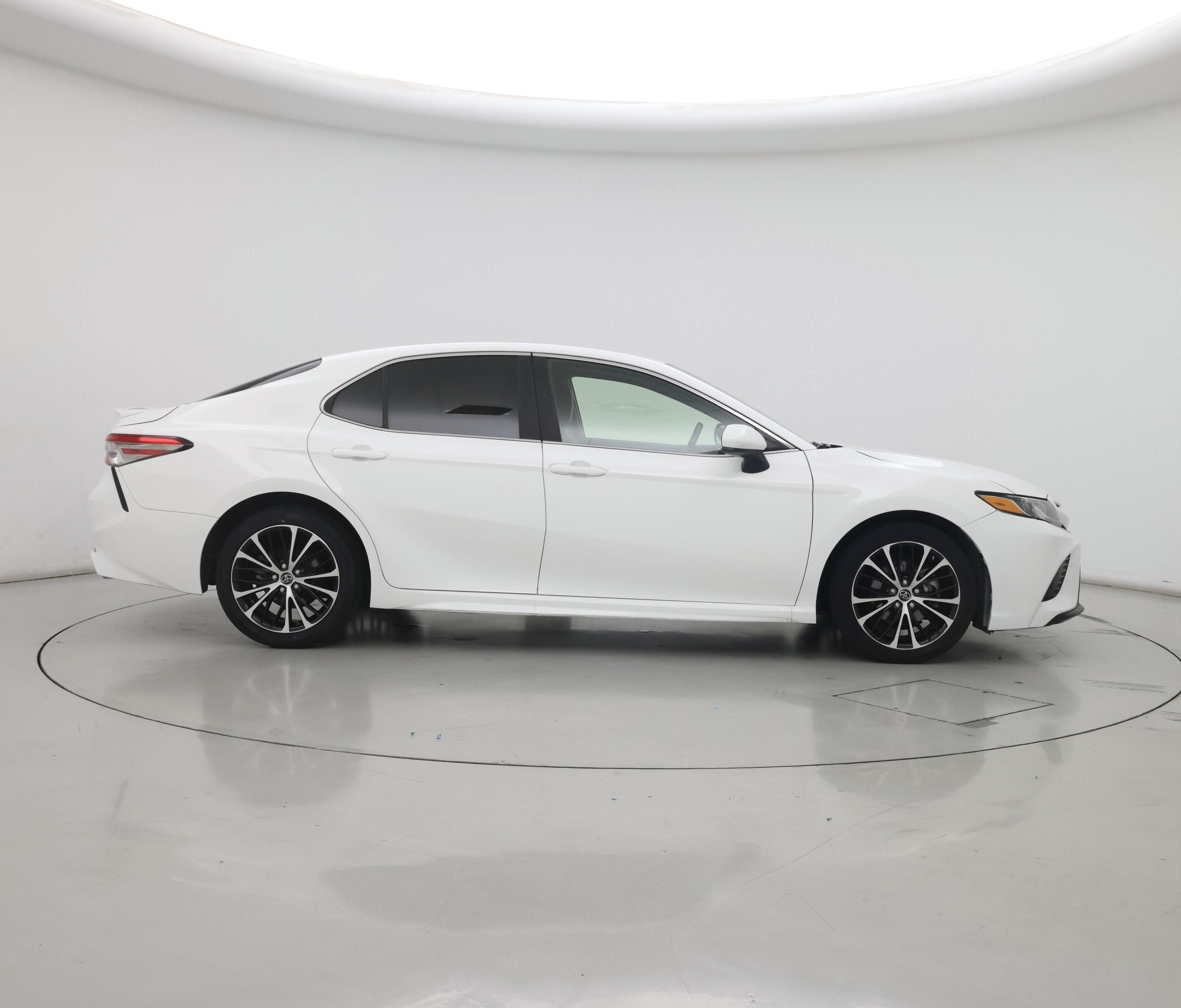 Thumbnail: 2018 Toyota Camry - 7