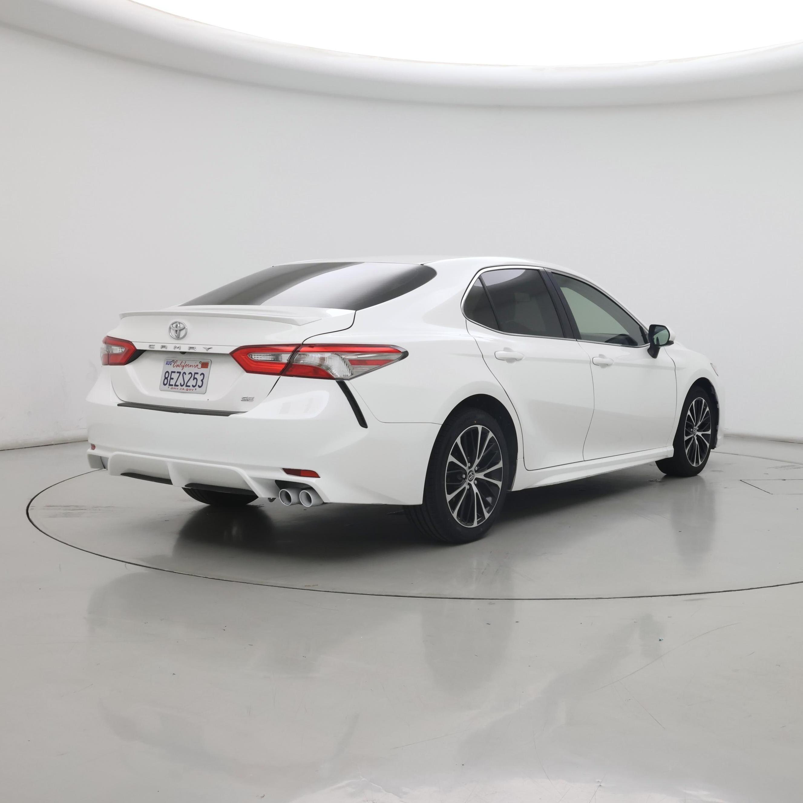 Thumbnail: 2018 Toyota Camry - 8