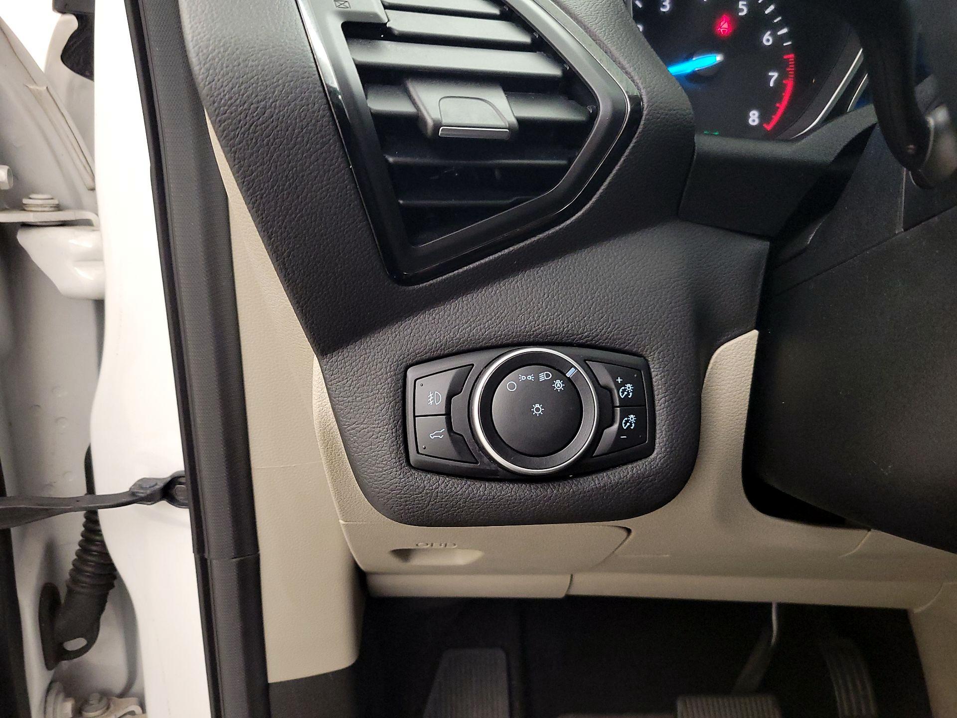 Thumbnail: 2017 Ford Escape - 13