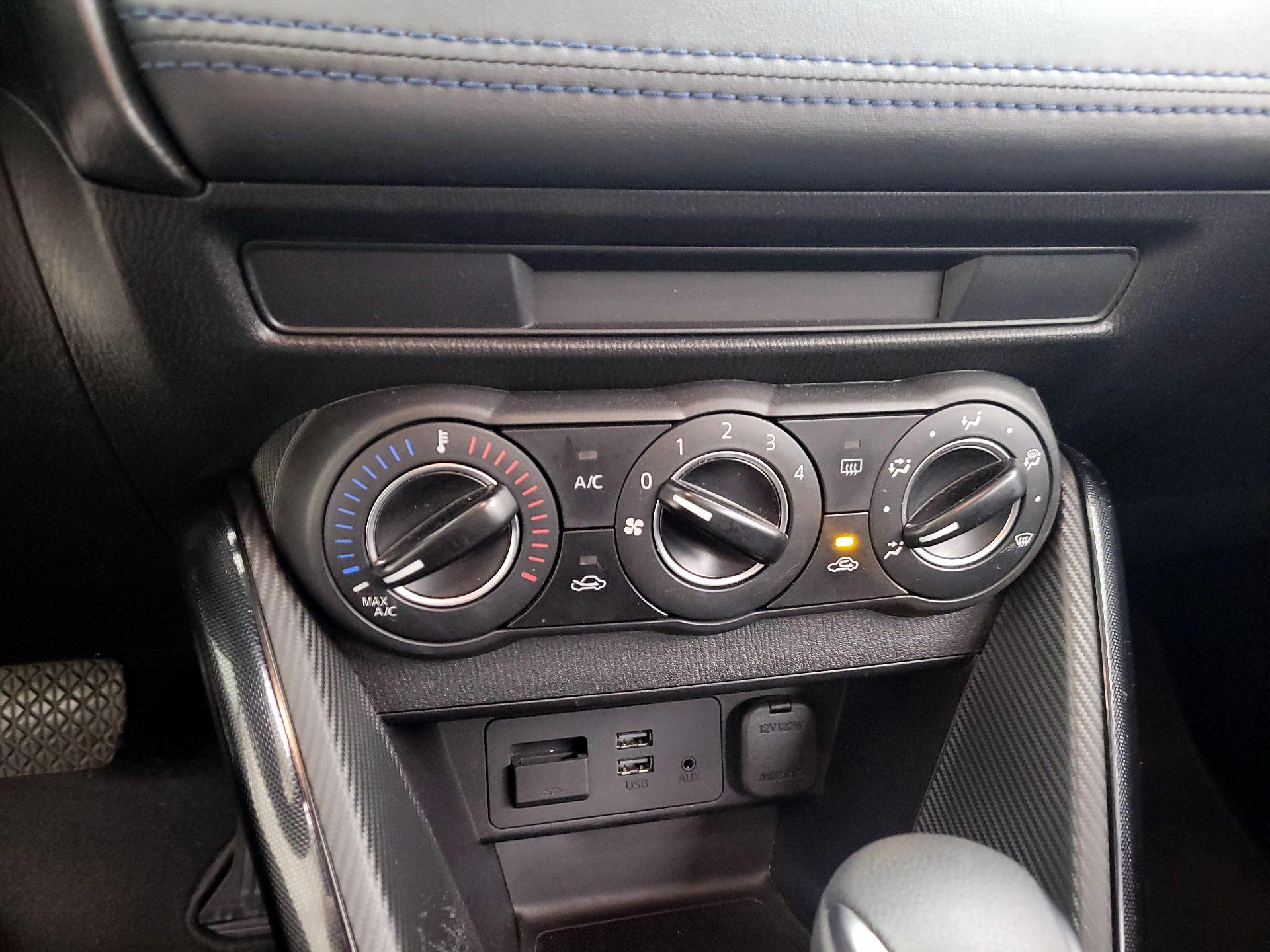 Thumbnail: 2017 Toyota Yaris iA - 16