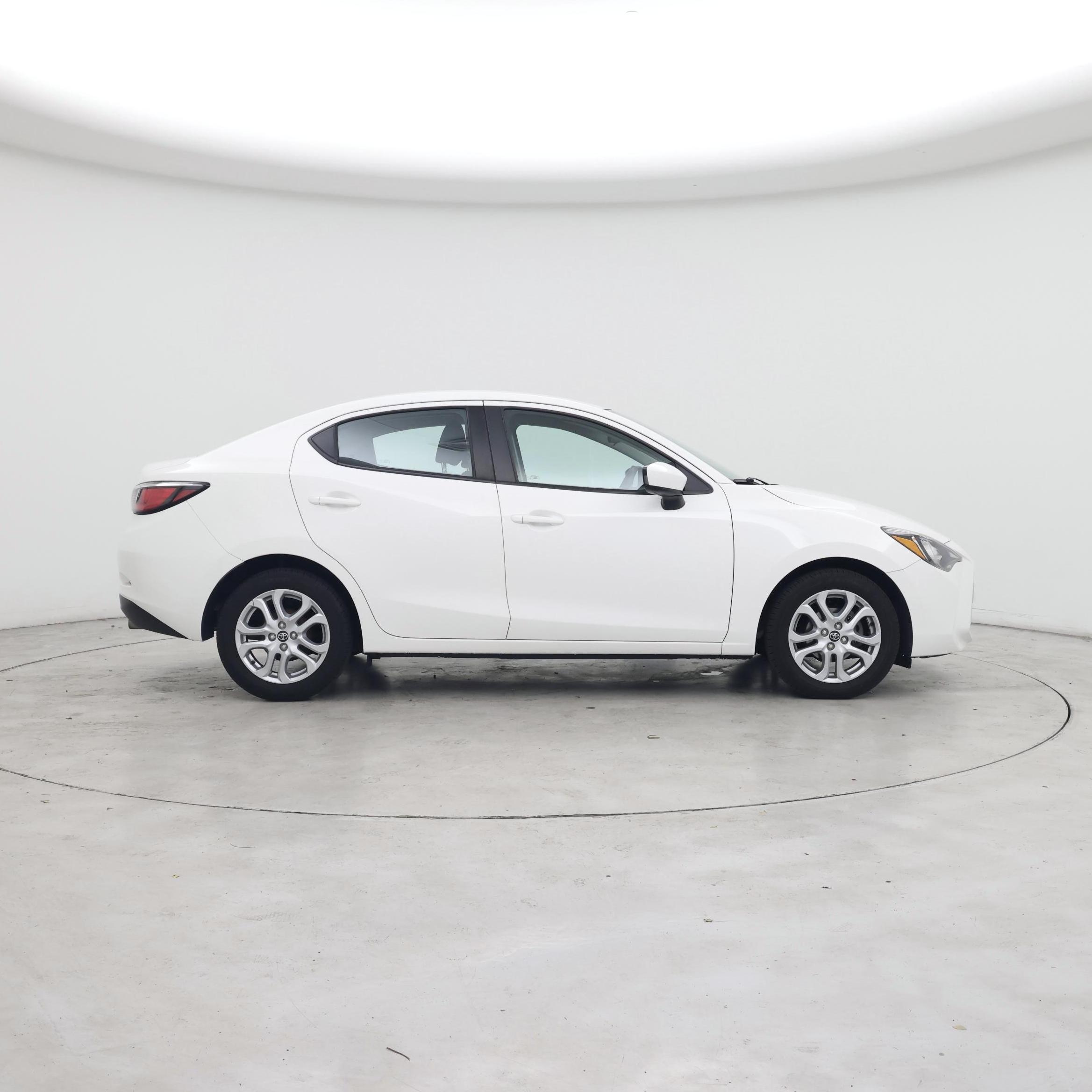 Thumbnail: 2017 Toyota Yaris iA - 7