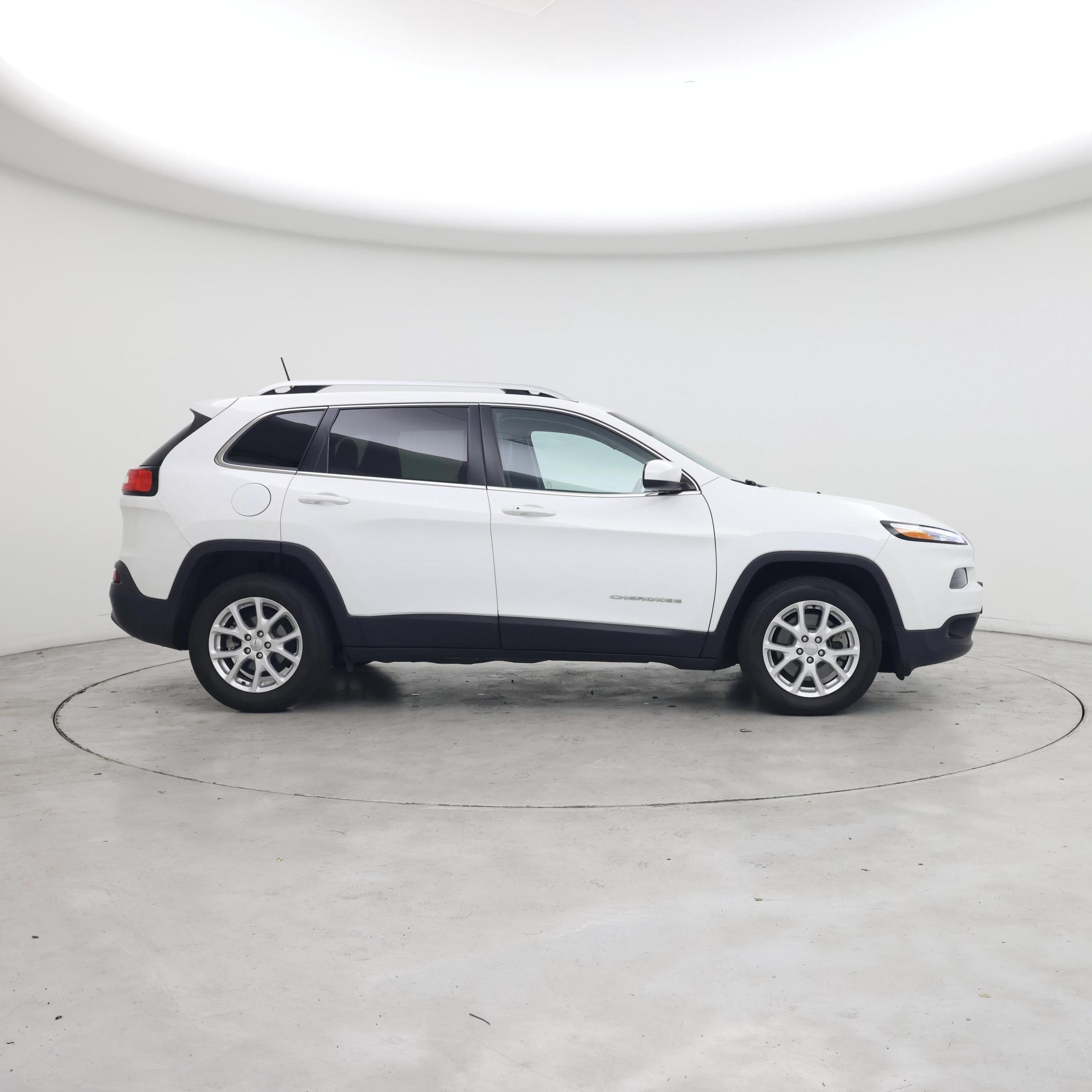 Thumbnail: 2018 Jeep Cherokee - 7