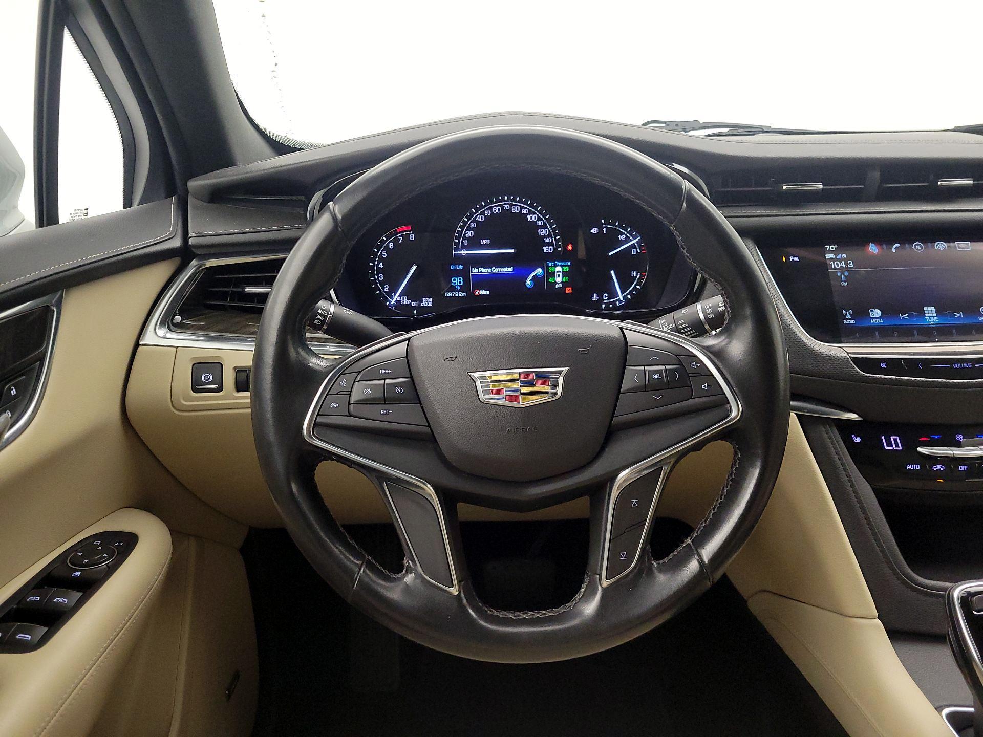 Thumbnail: 2018 Cadillac XT5 - 10