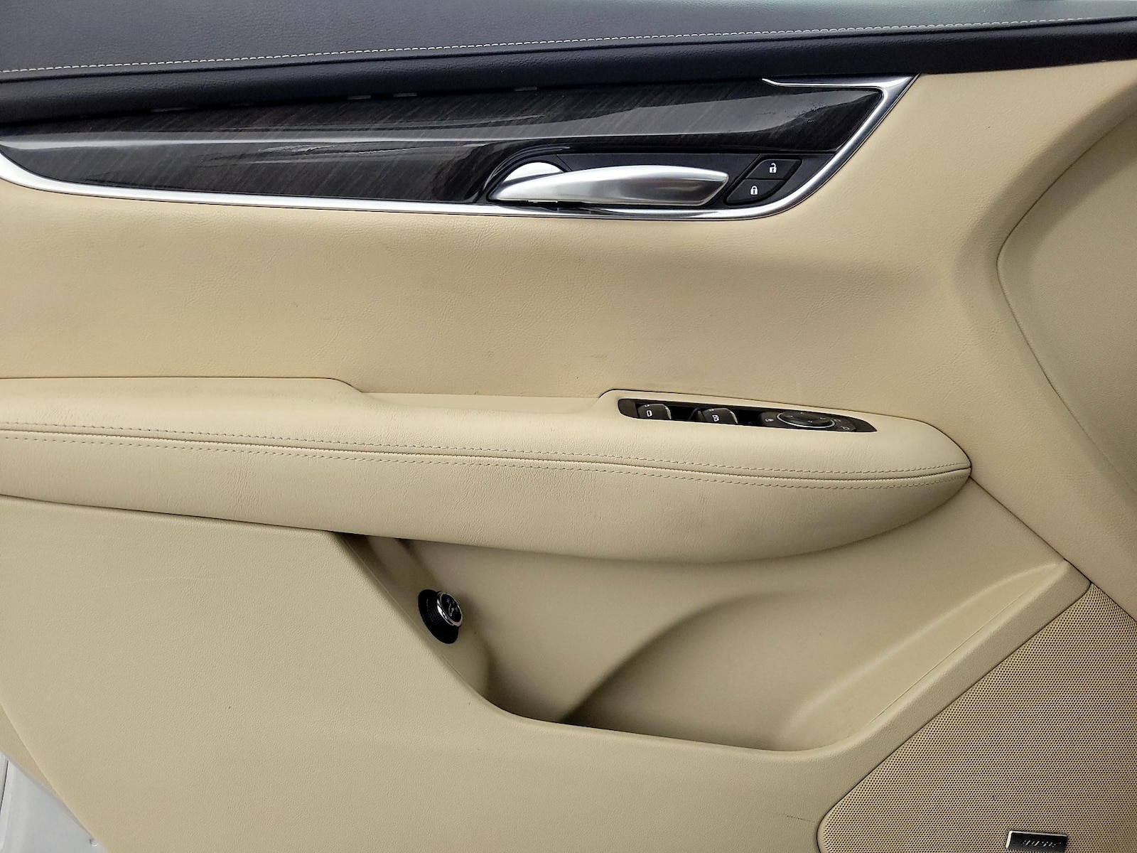 2018 Cadillac XT5 Base - Photo 13