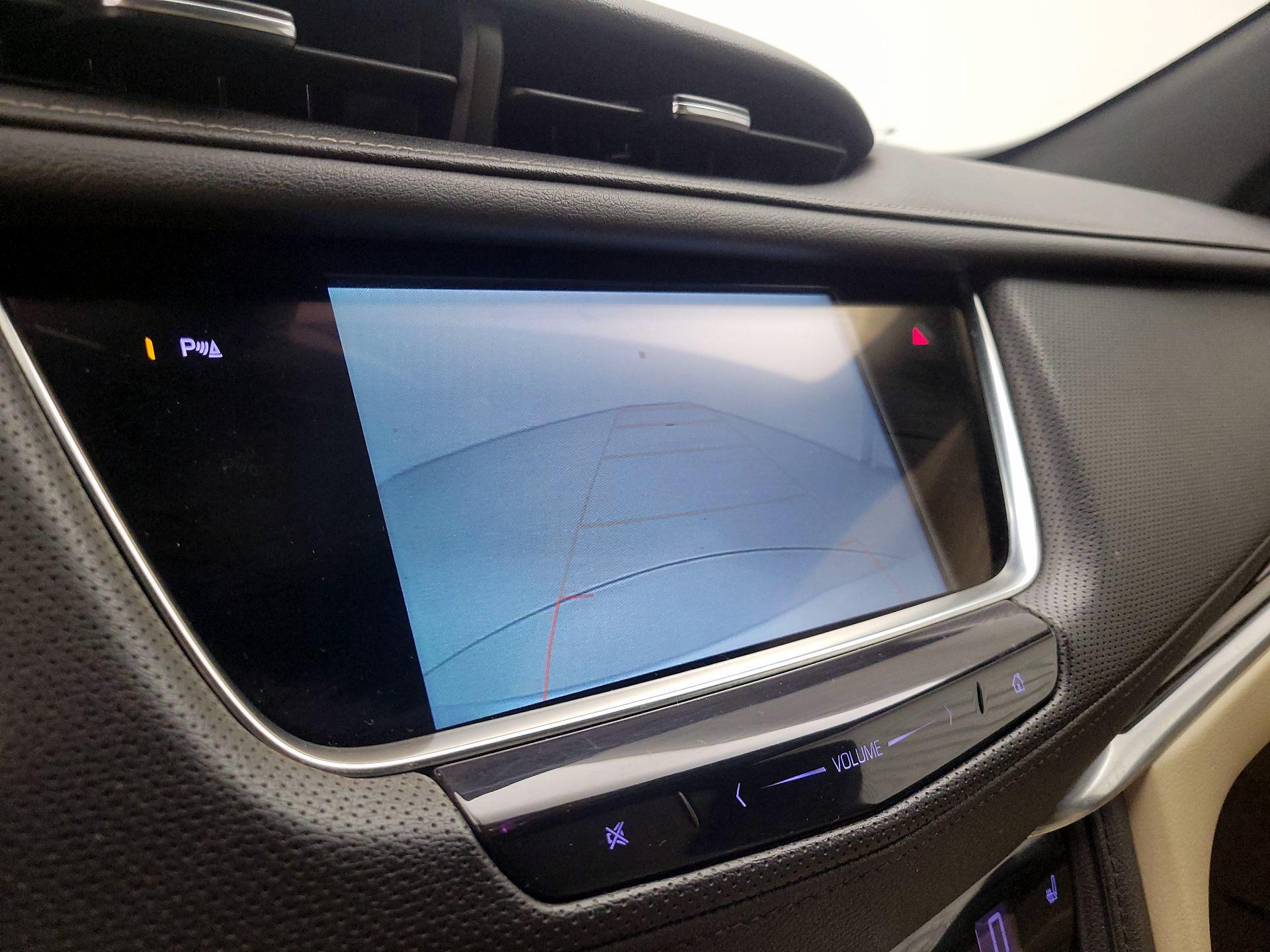 Thumbnail: 2018 Cadillac XT5 - 14