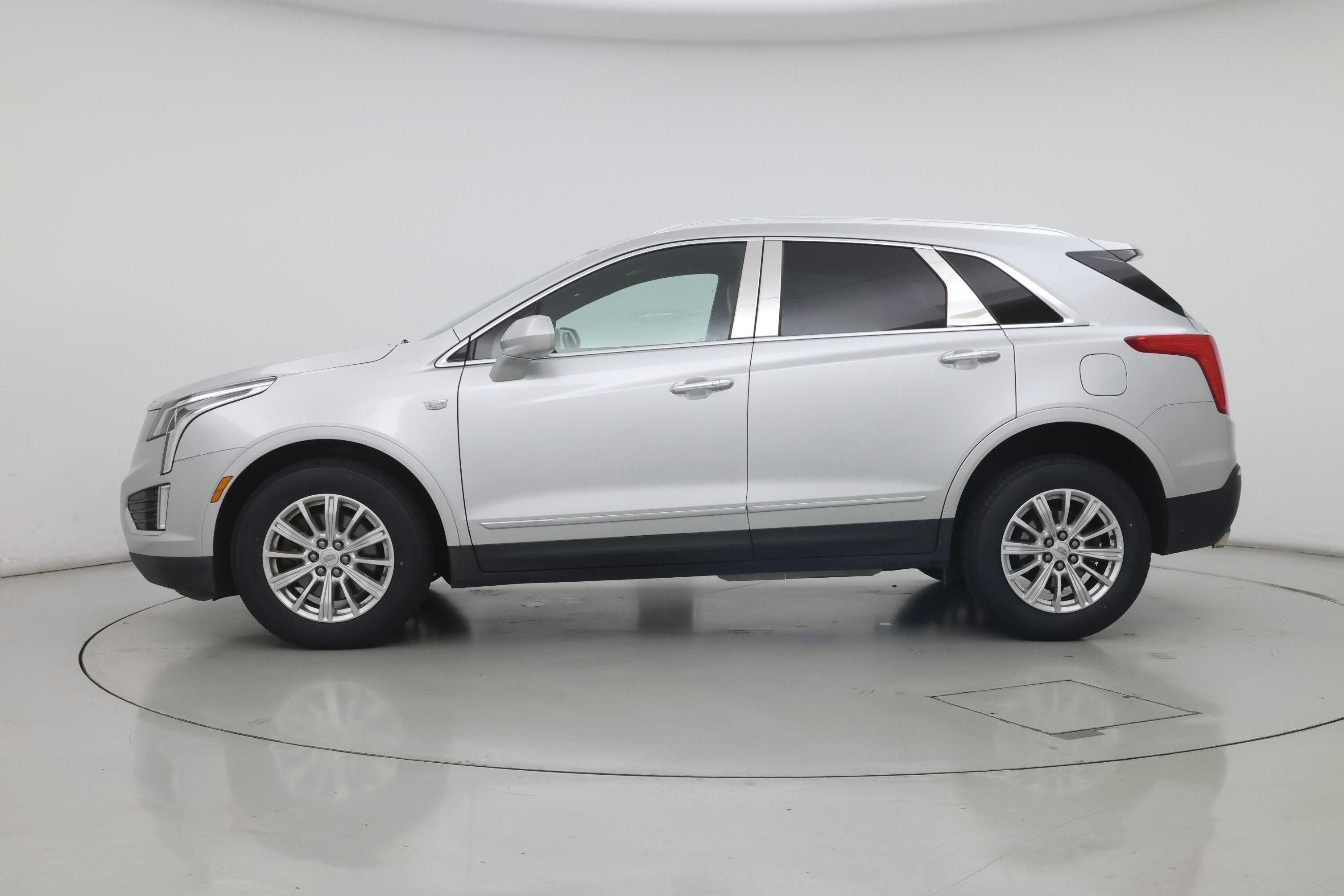 Thumbnail: 2018 Cadillac XT5 - 3