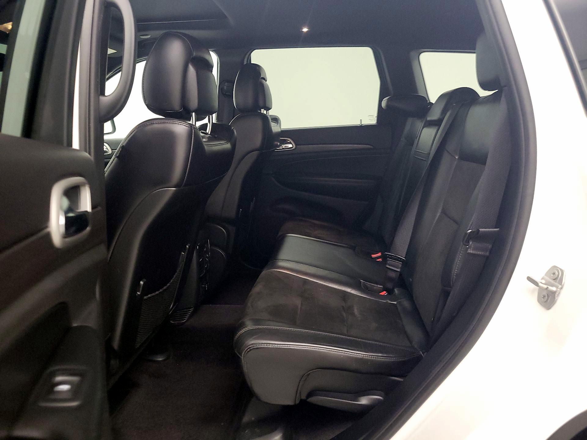 Thumbnail: 2018 Jeep Grand Cherokee - 19