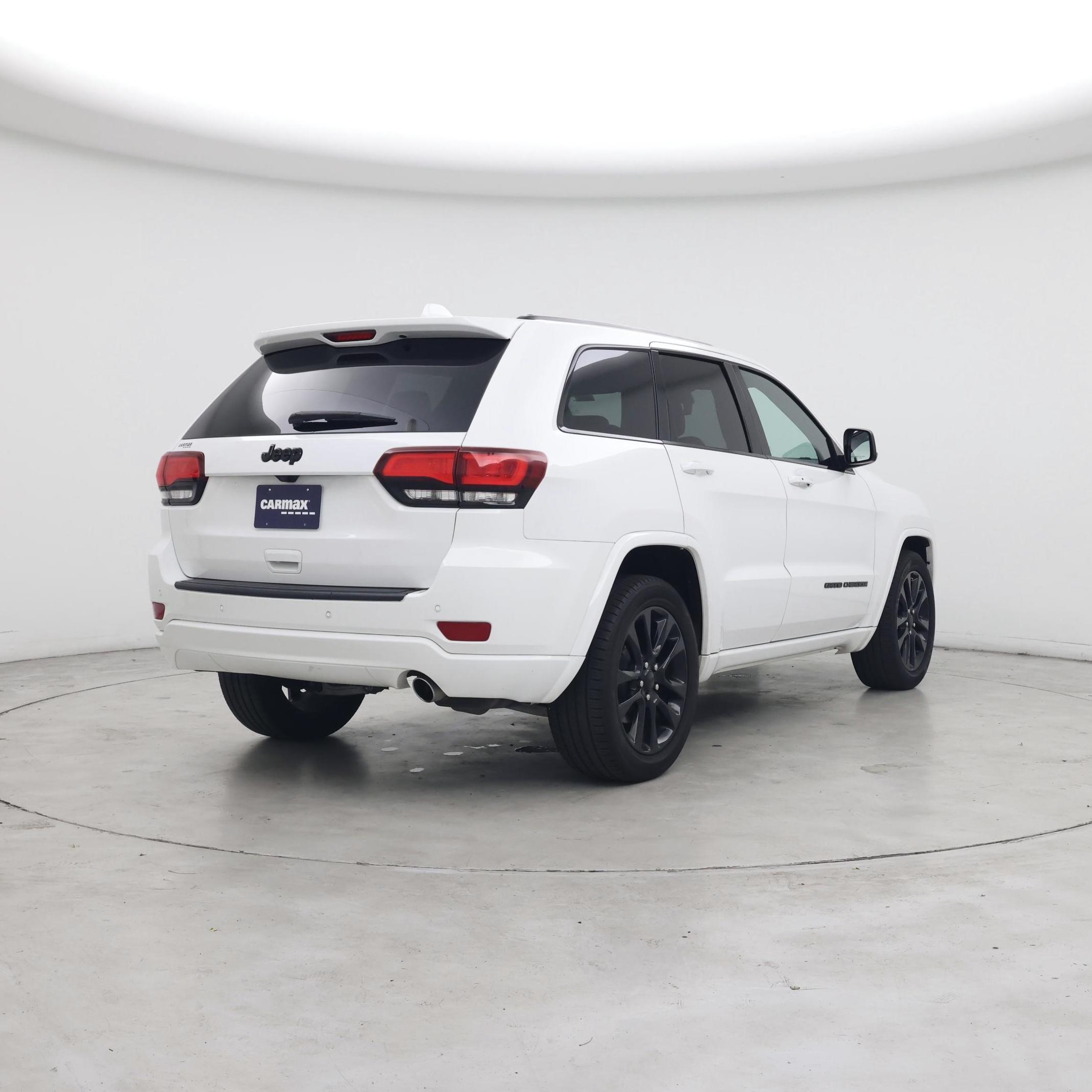 Thumbnail: 2018 Jeep Grand Cherokee - 8