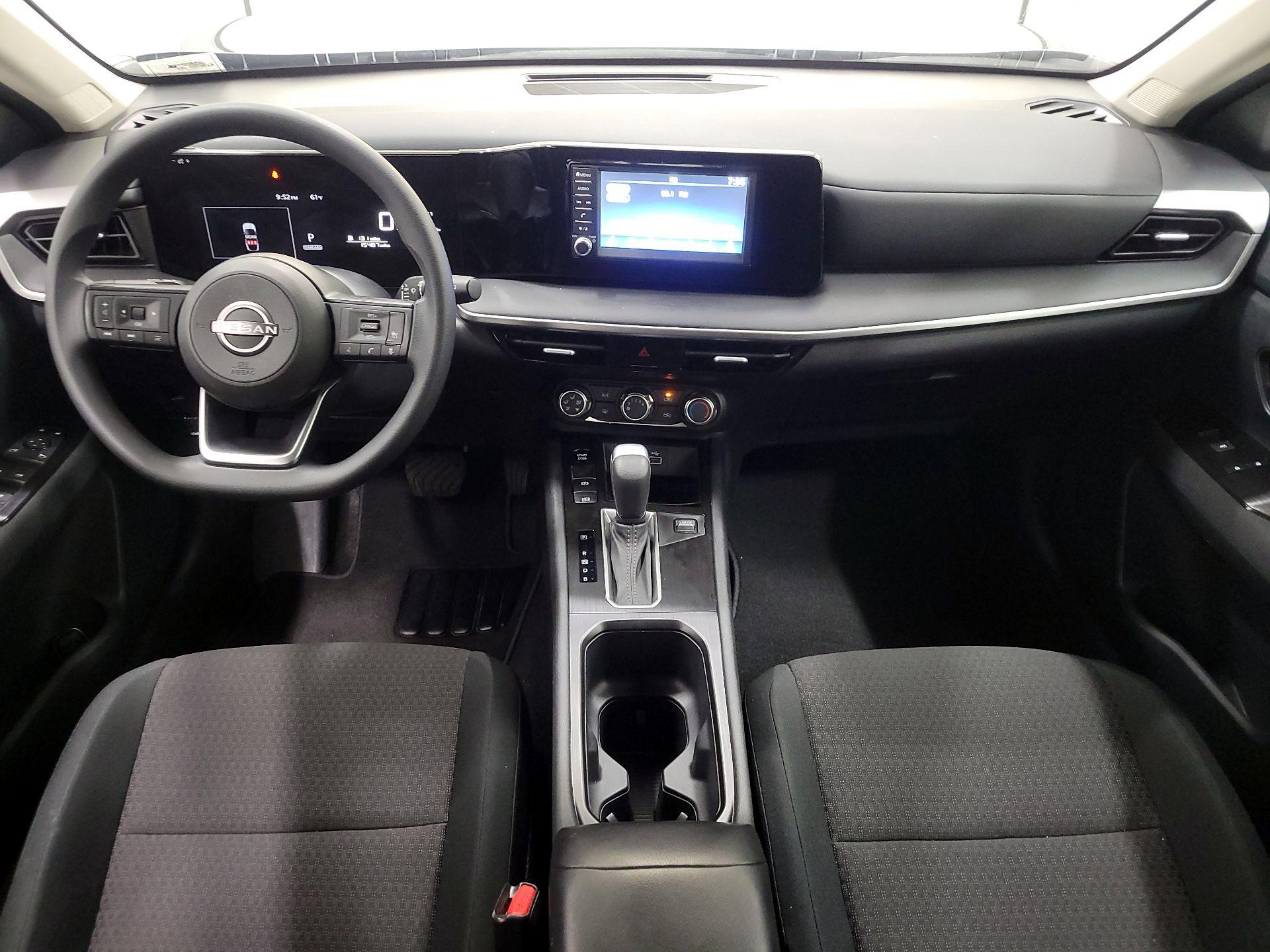 Thumbnail: 2025 Nissan Kicks - 9