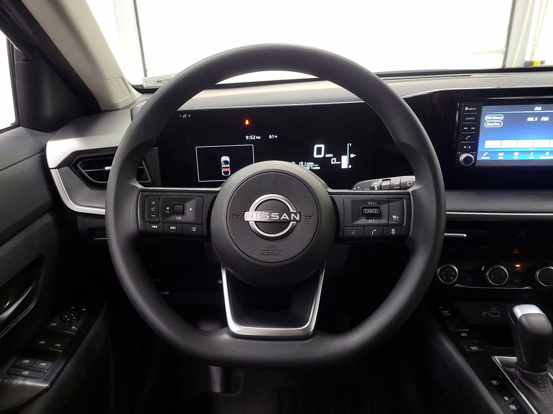 Thumbnail: 2025 Nissan Kicks - 10