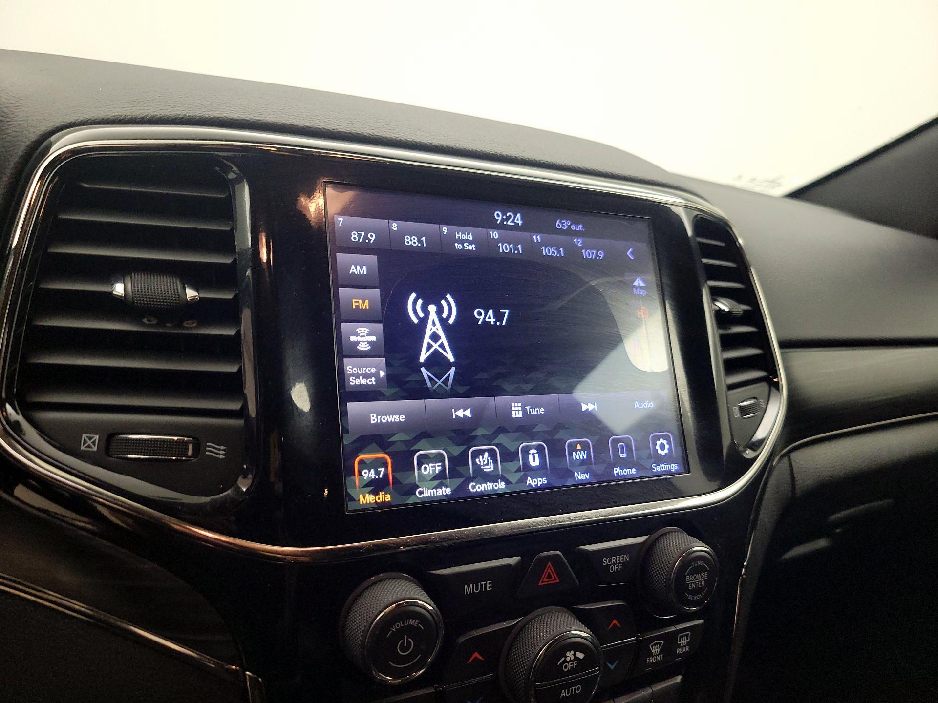 Thumbnail: 2020 Jeep Grand Cherokee - 16