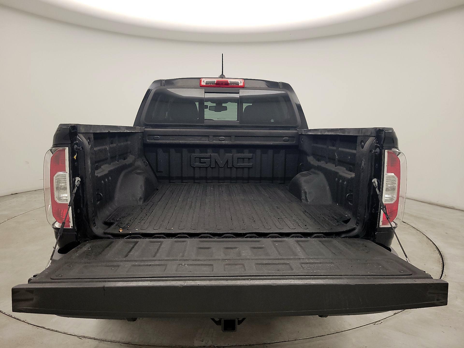 Thumbnail: 2017 GMC Canyon - 18