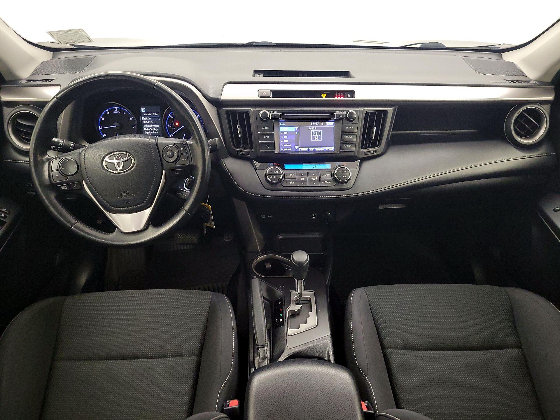 Thumbnail: 2018 Toyota RAV4 - 9