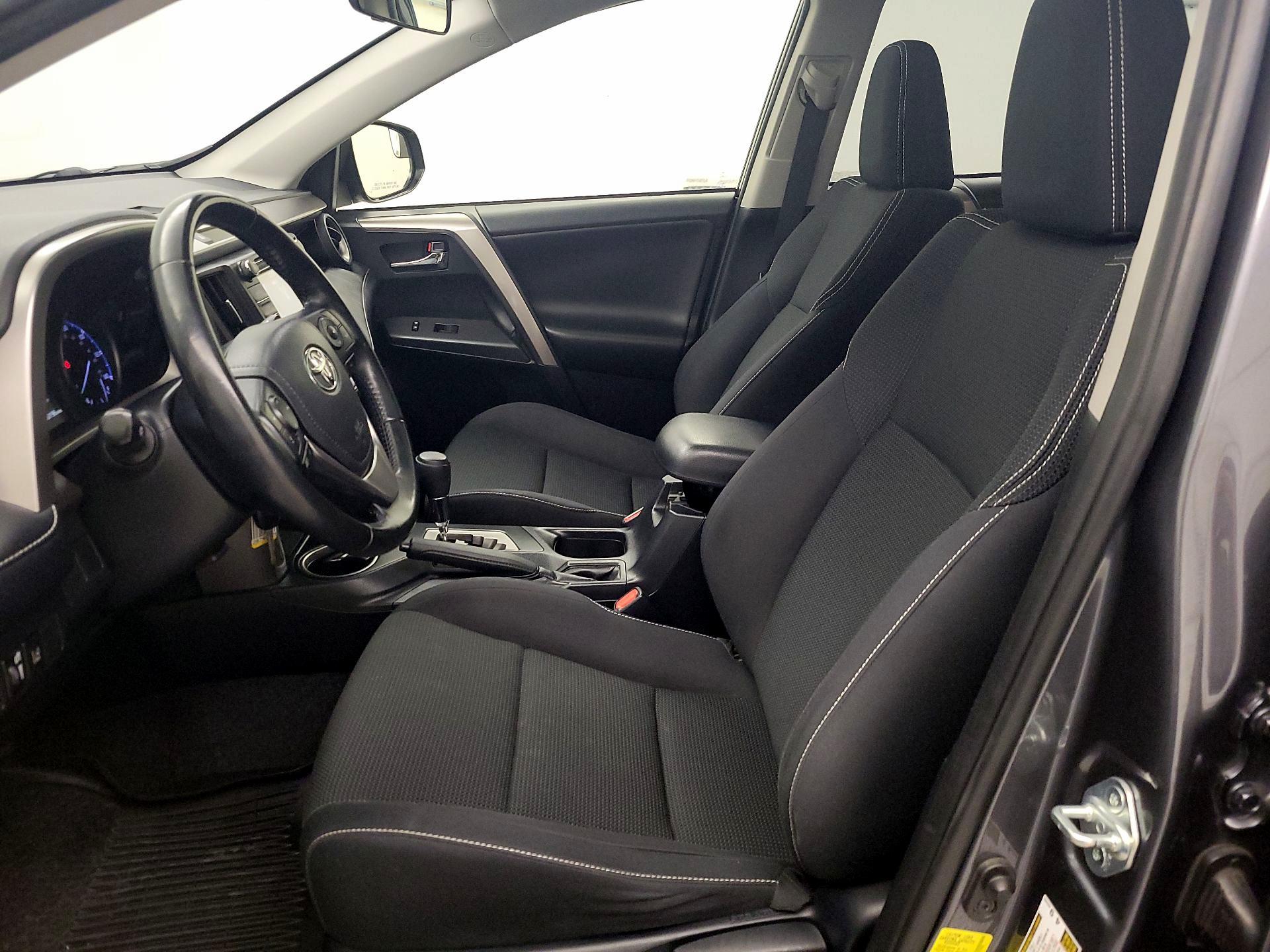 Thumbnail: 2018 Toyota RAV4 - 11
