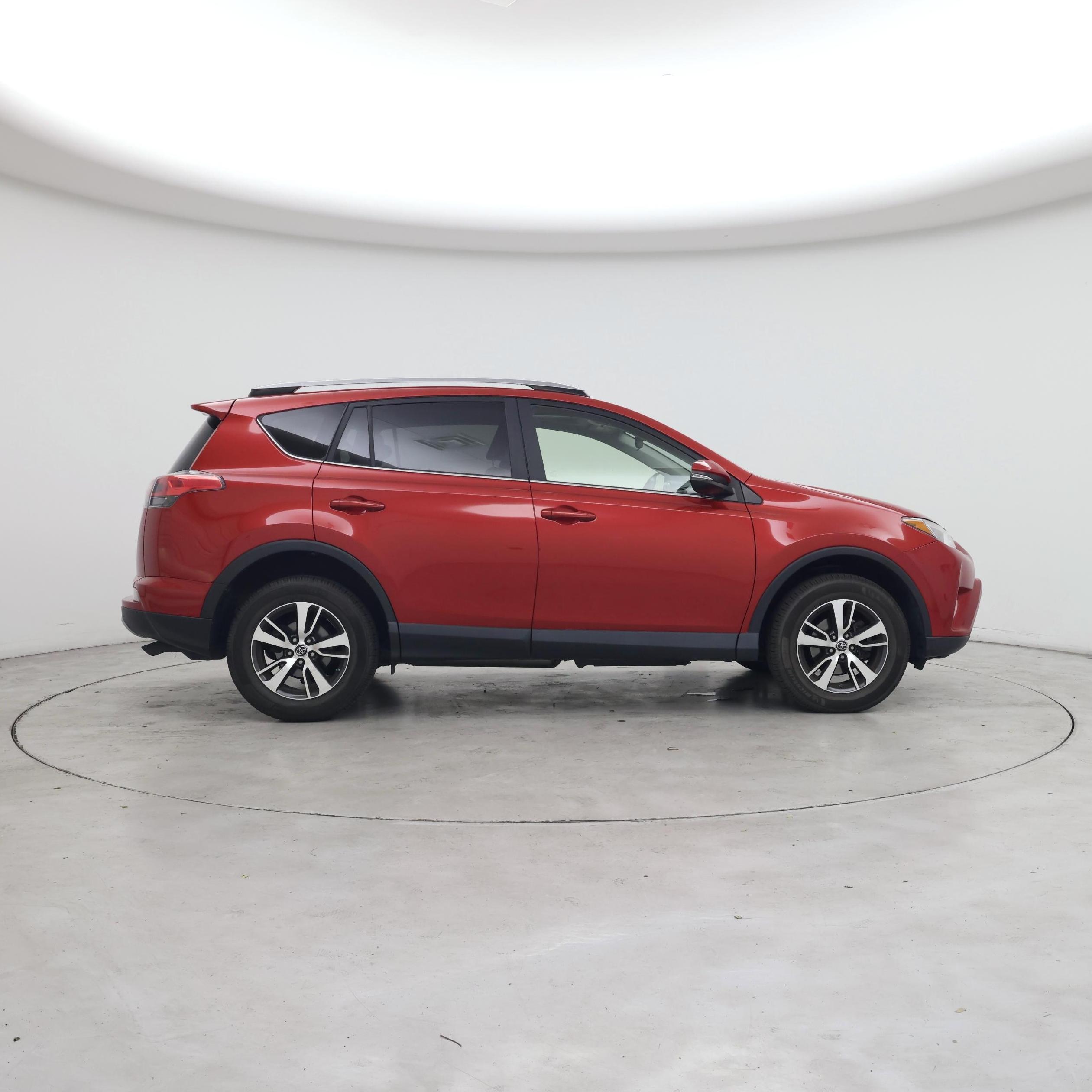Thumbnail: 2017 Toyota RAV4 - 7