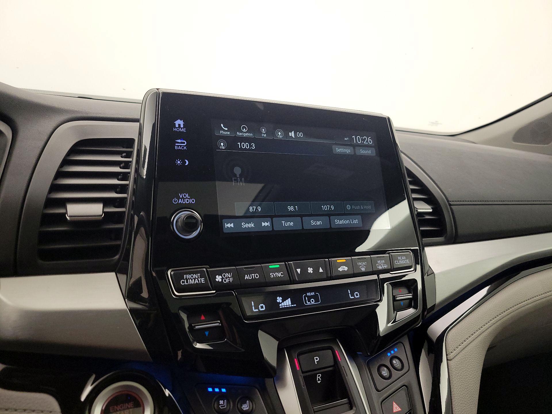 Thumbnail: 2018 Honda Odyssey - 15