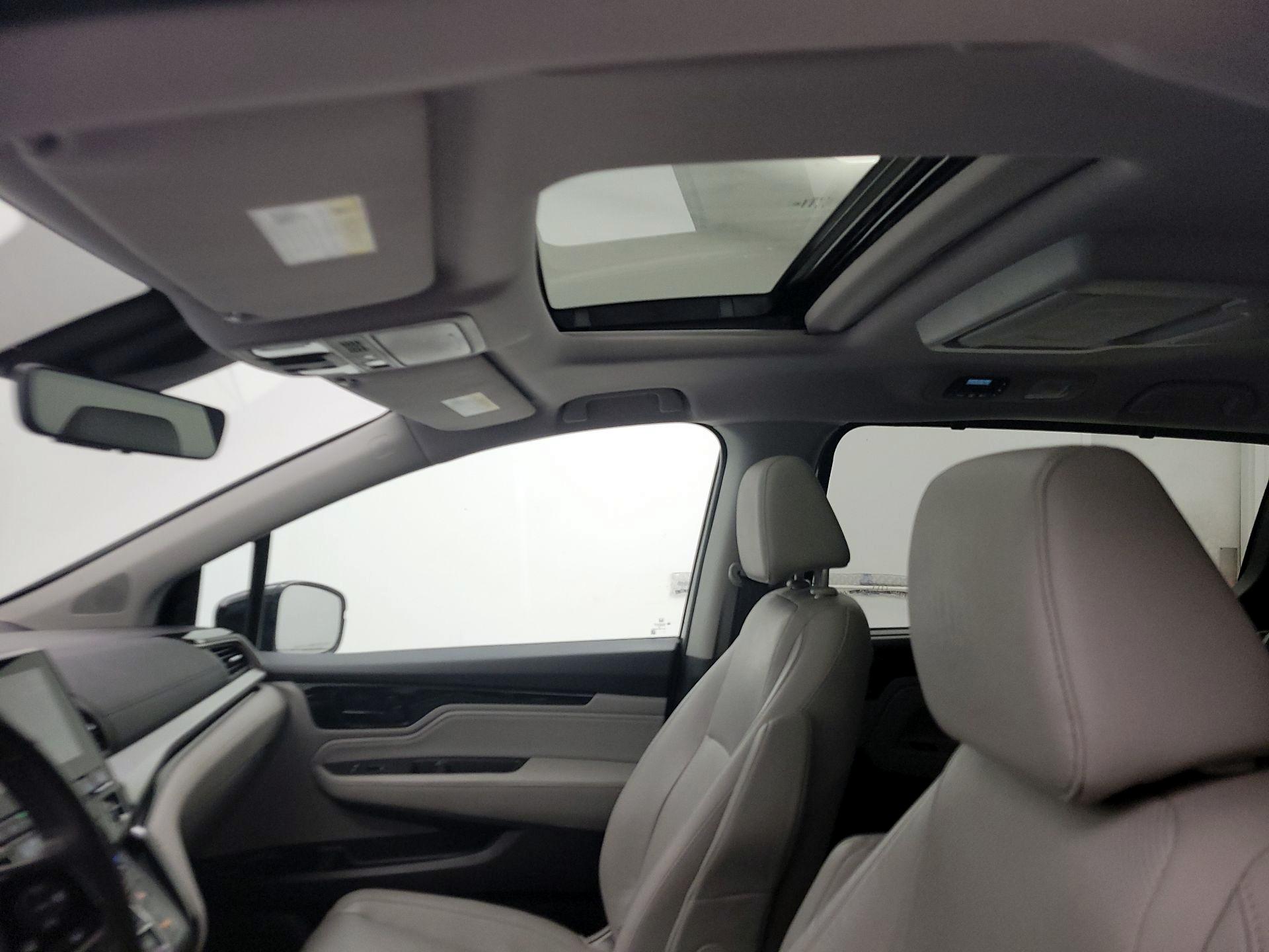 Thumbnail: 2018 Honda Odyssey - 19