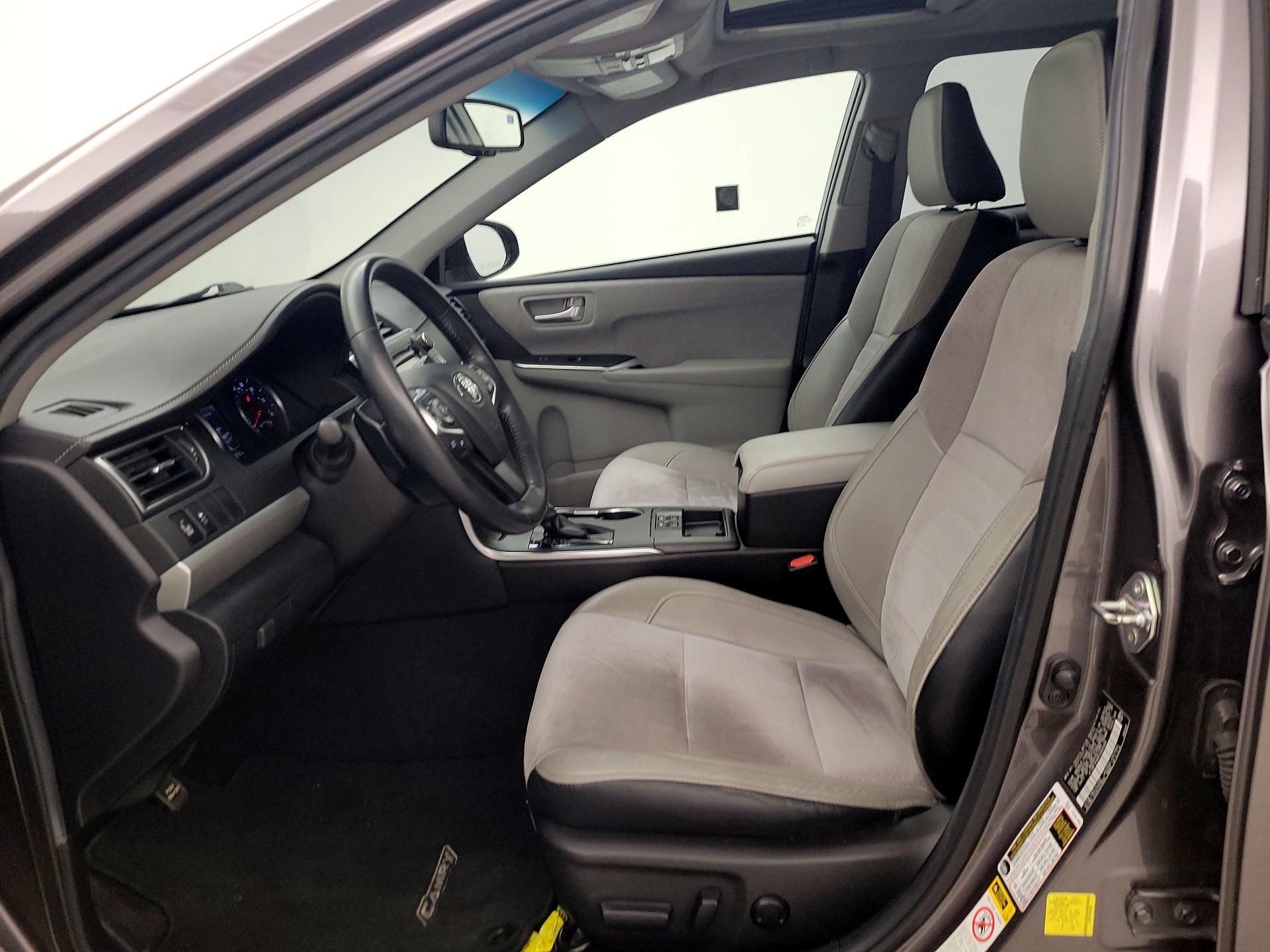 Thumbnail: 2015 Toyota Camry - 9